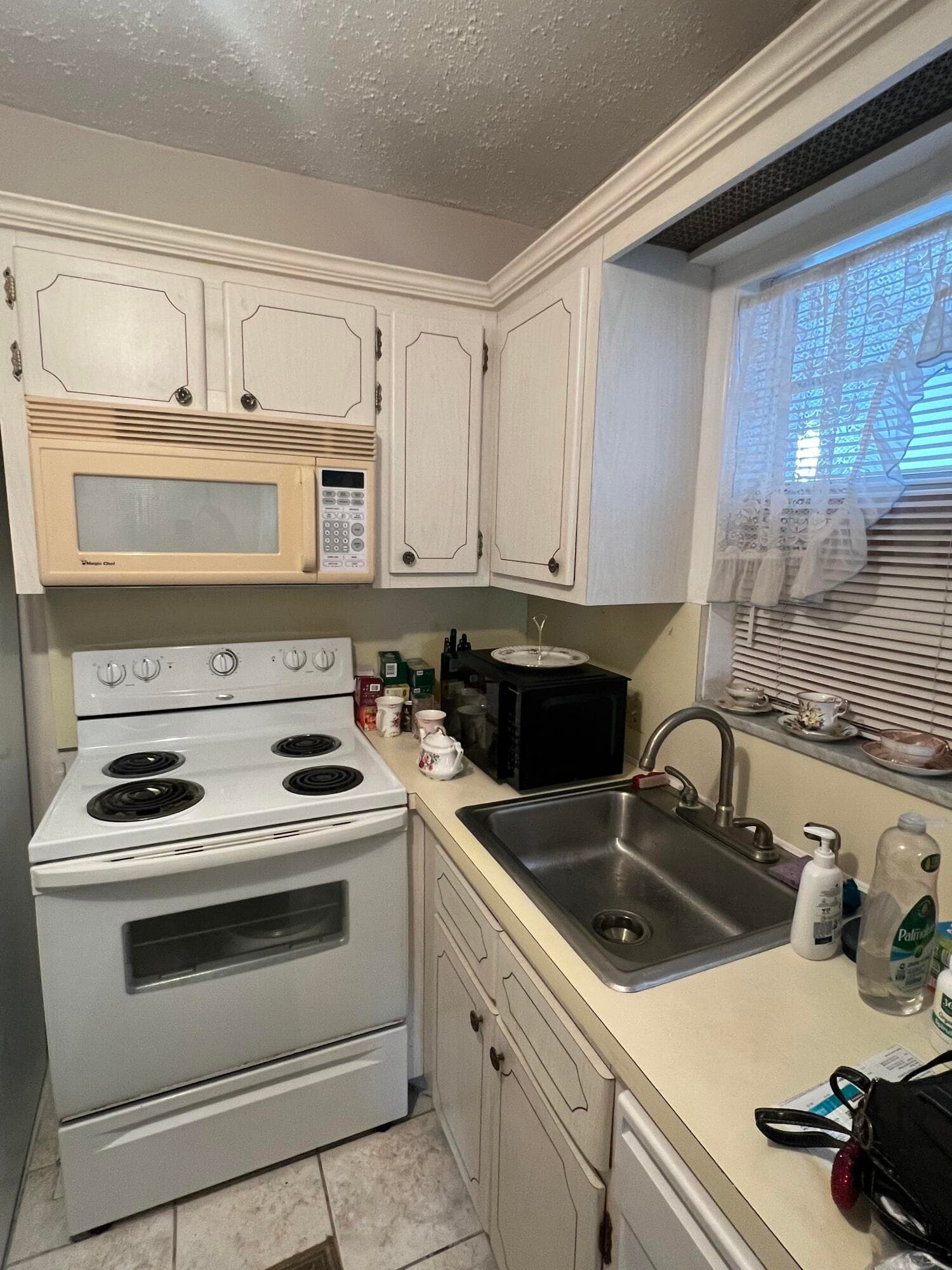 1321 NW 43rd Avenue 202, Lauderhill, FL 33313 — photo 34 of 37