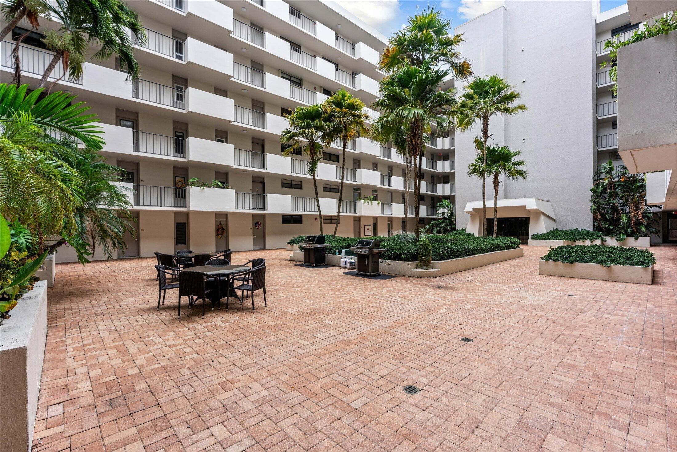 145 S Ocean Avenue 208, Palm Beach Shores, FL 33404 — photo 24 of 39