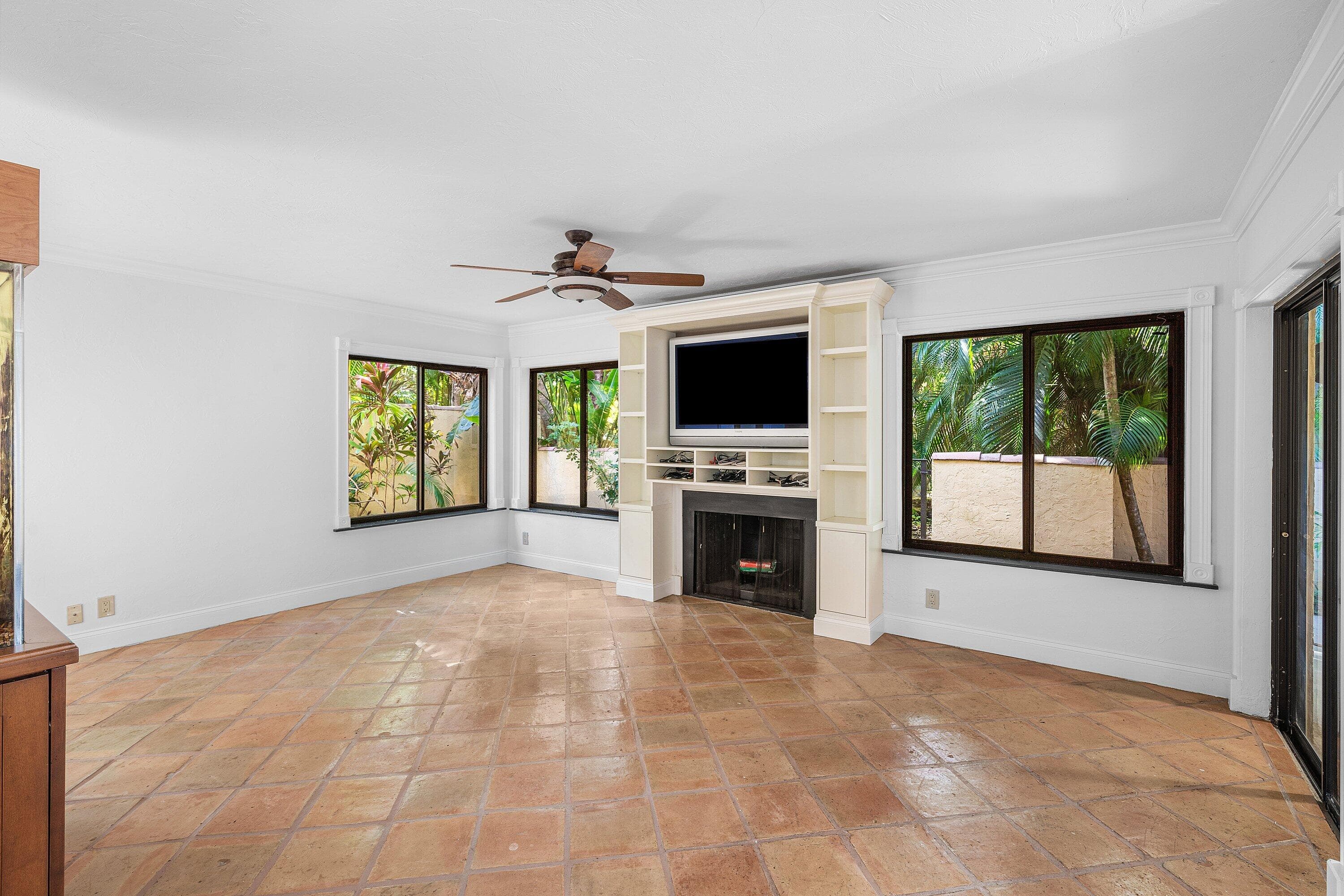 16 Via Lago, Boynton Beach, FL 33435 — photo 12 of 46