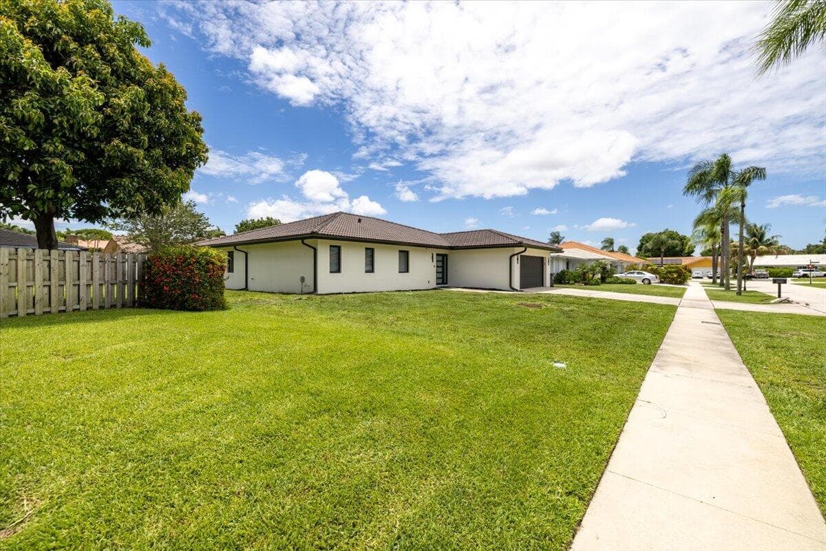 6897 Terra Tranquila Drive, Boca Raton, FL 33433 — photo 39 of 57