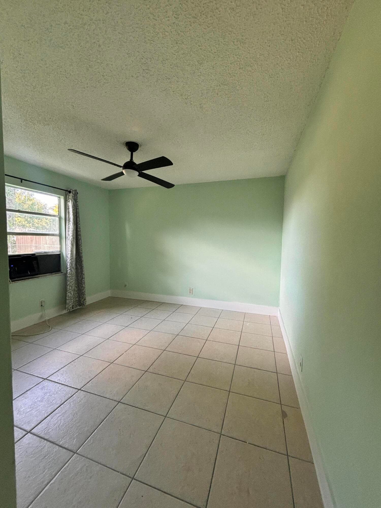 1328 W 6th Street, Riviera Beach, FL 33404 — photo 9 of 11