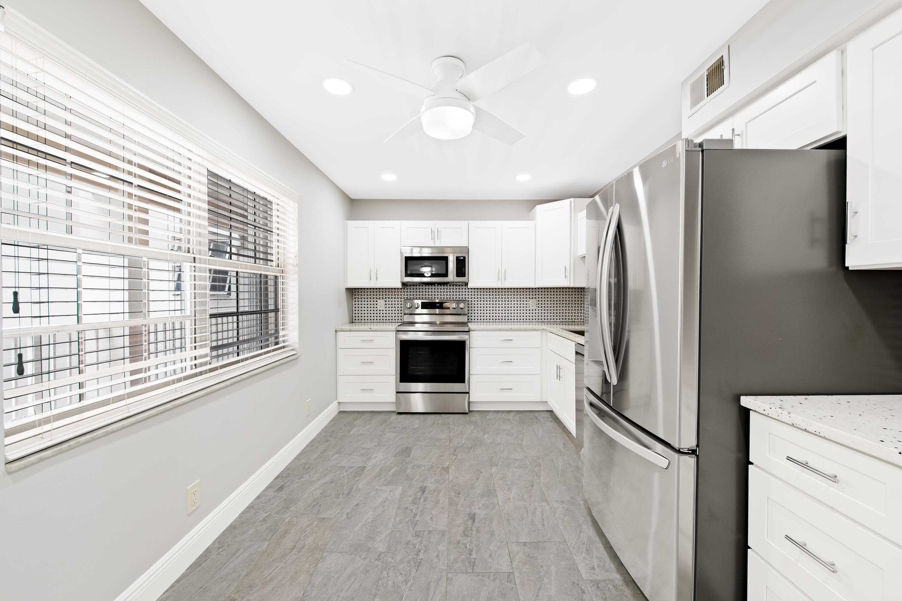 800 Cypress Grove Drive 211, Pompano Beach, FL 33069 — photo 3 of 21