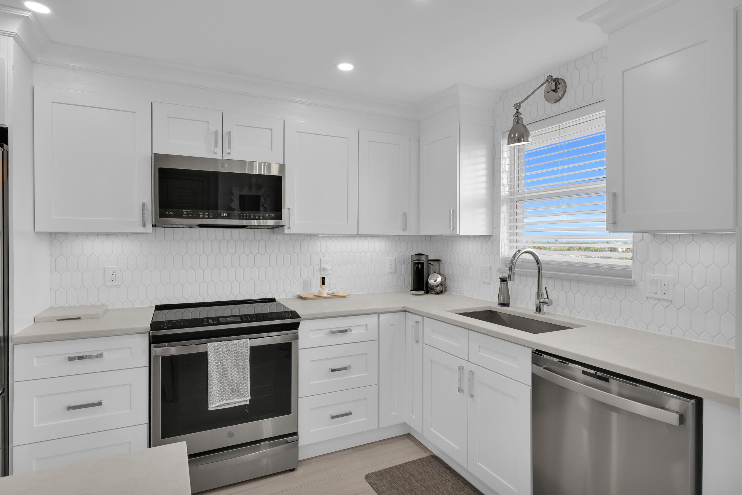 3114 S Ocean Boulevard 705, Highland Beach, FL 33487 — photo 10 of 47
