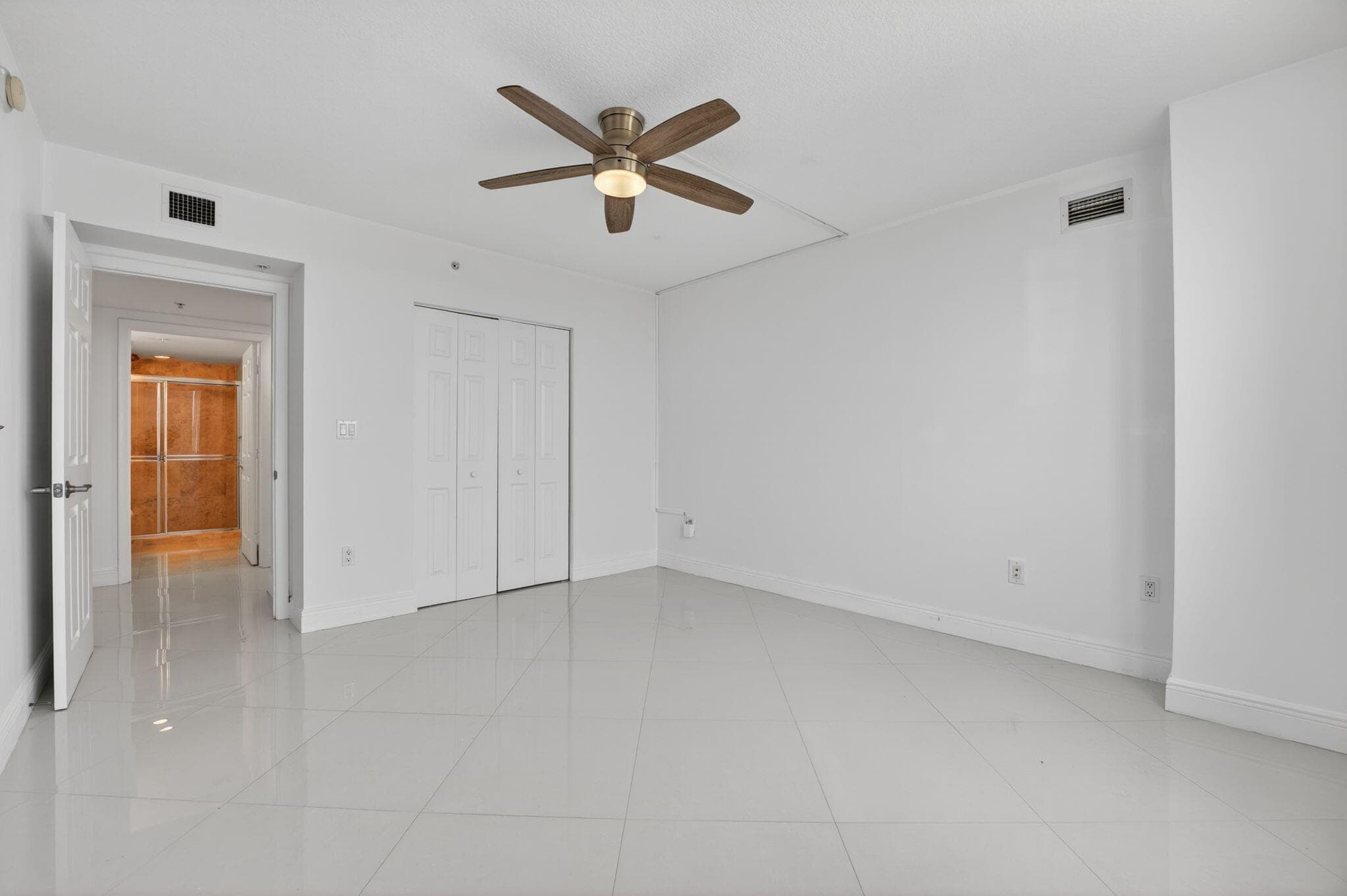 3232 Coral Way 1601, Miami, FL 33145 — photo 15 of 23