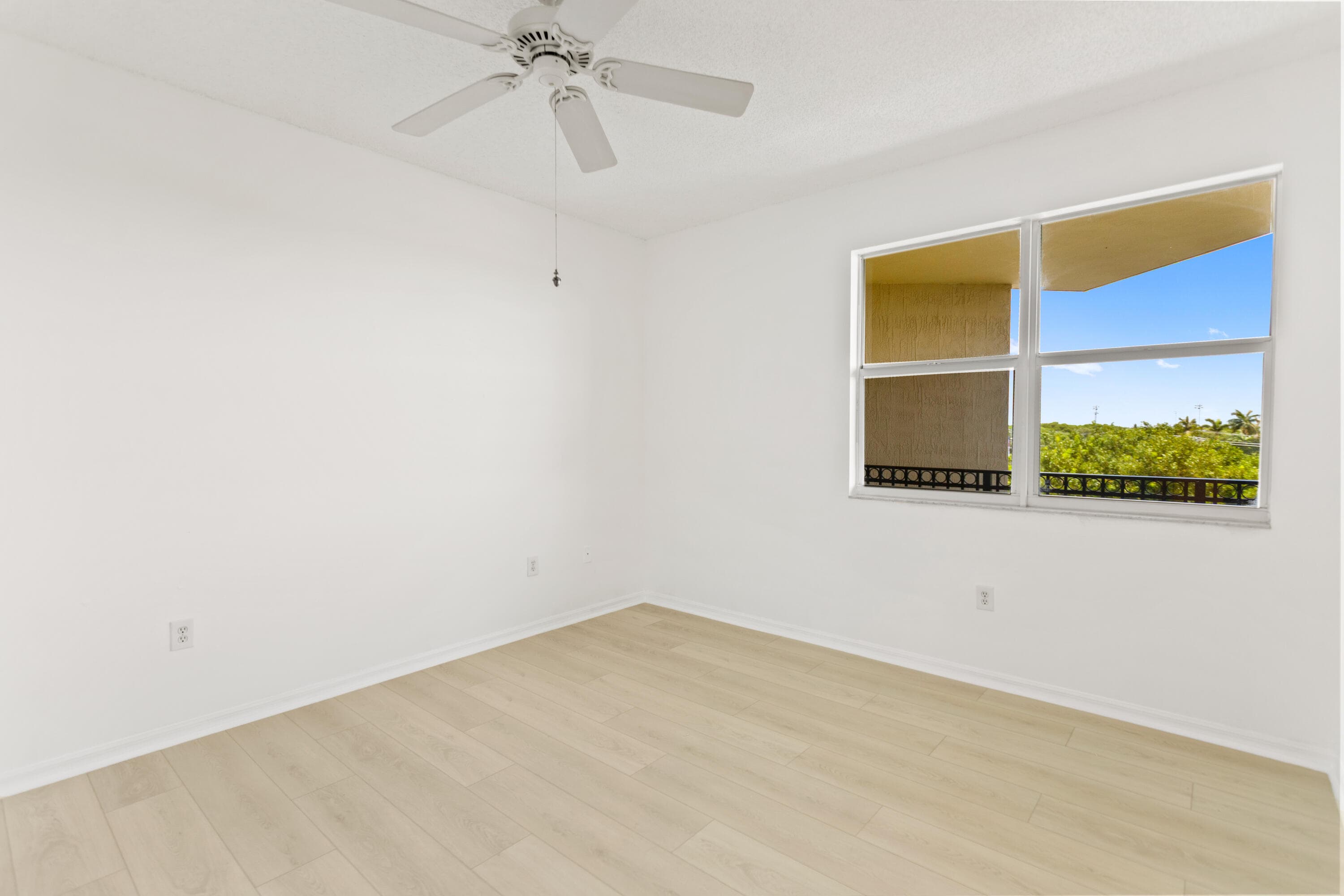 27 Royal Palm Way 503, Boca Raton, FL 33432 — photo 22 of 37