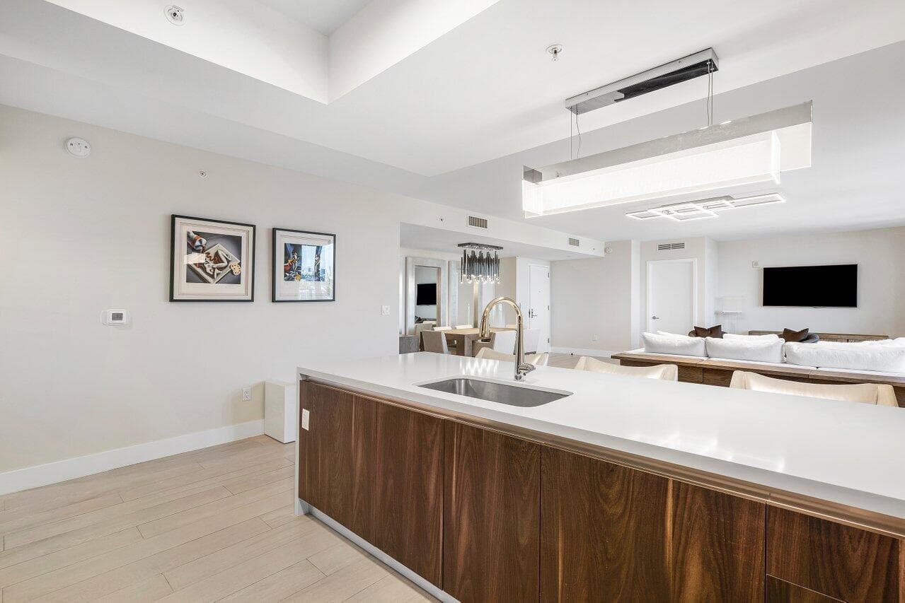 1180 N Federal Highway 707, Fort Lauderdale, FL 33304 — photo 5 of 28