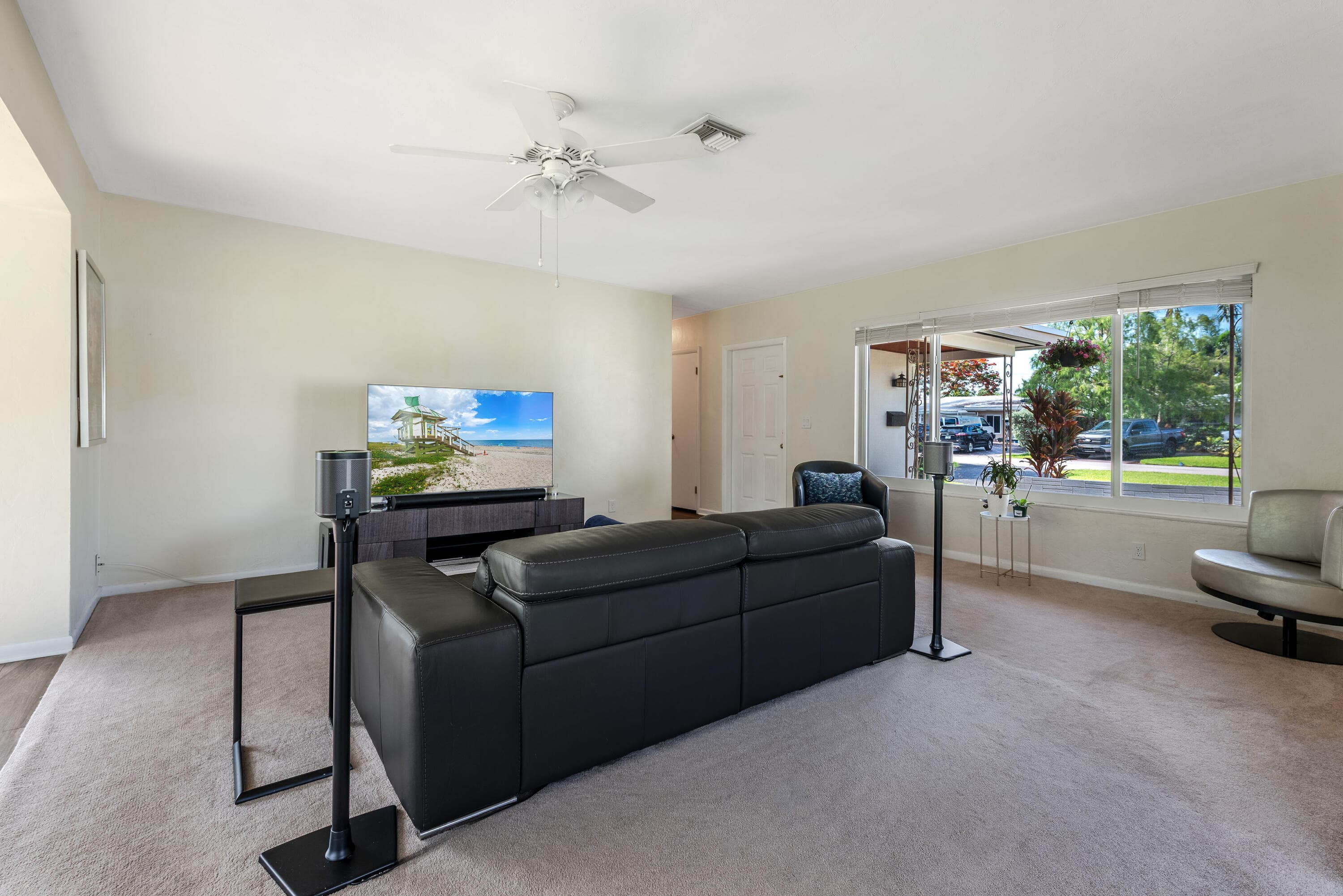 1777 NE 46th Street, Oakland Park, FL 33334 — photo 8 of 34