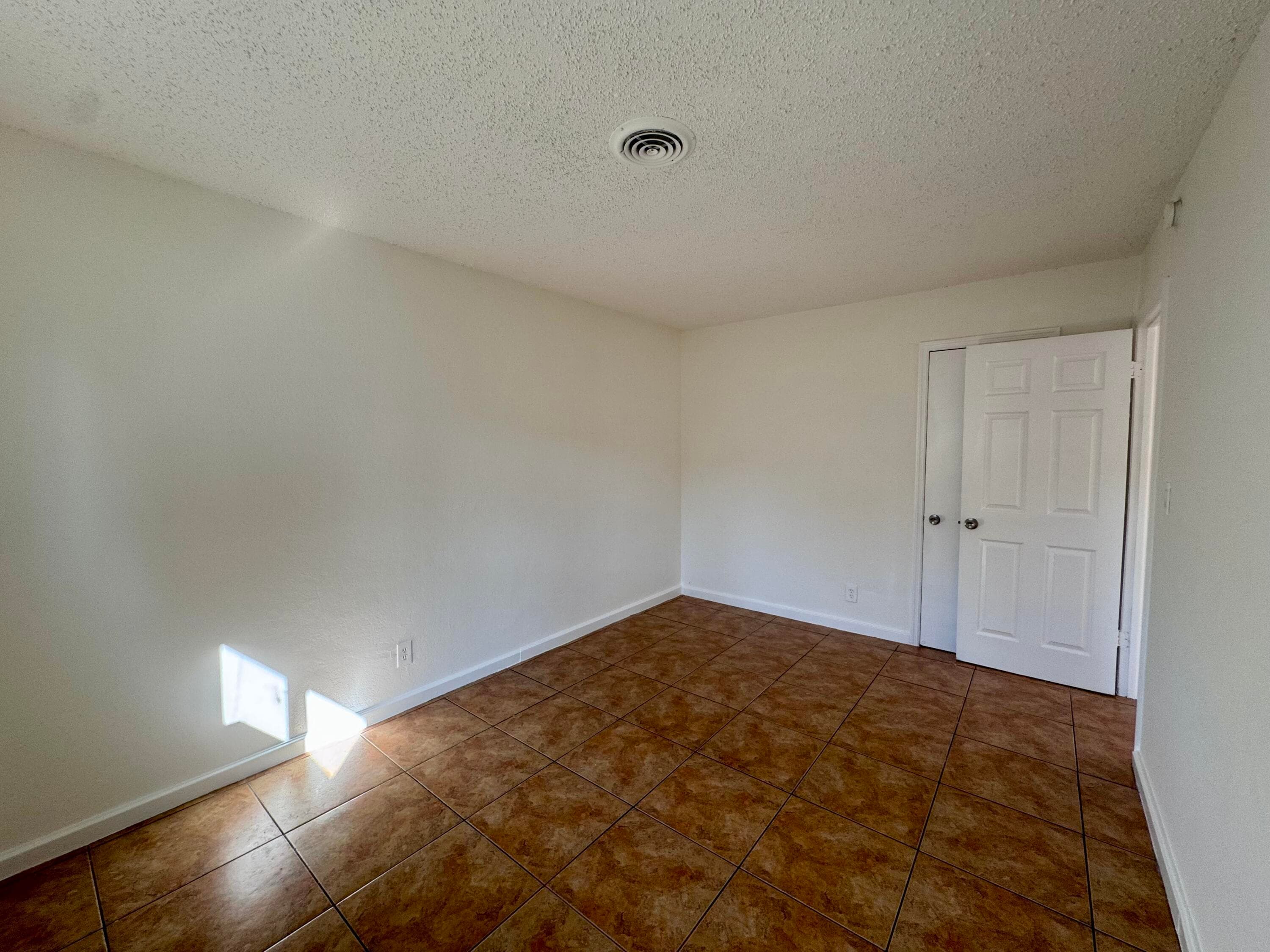 3101 NE 7th Avenue B, Pompano Beach, FL 33064 — photo 19 of 36
