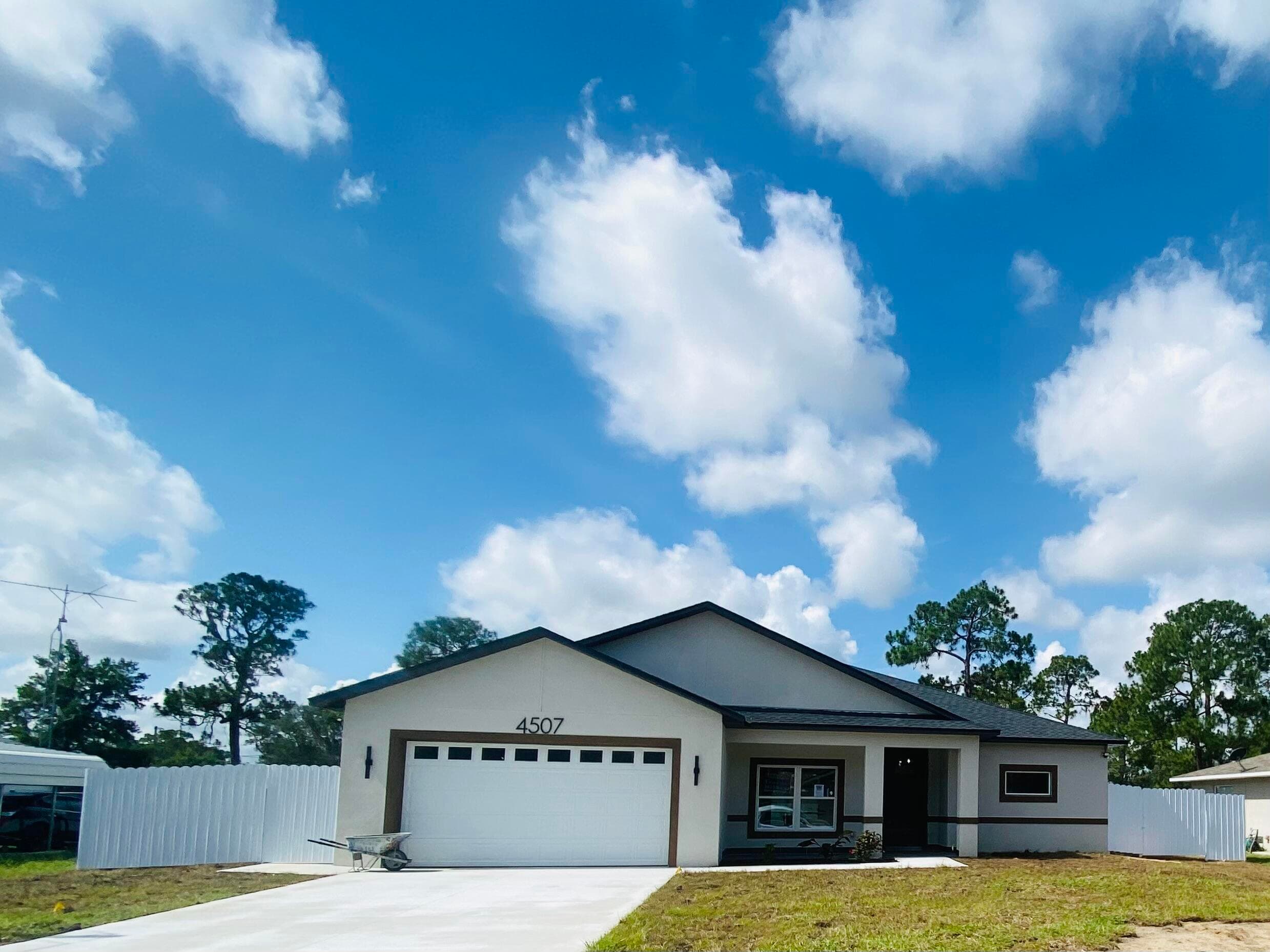 4507 Ferrari Drive, Sebring, FL 33872 — photo
