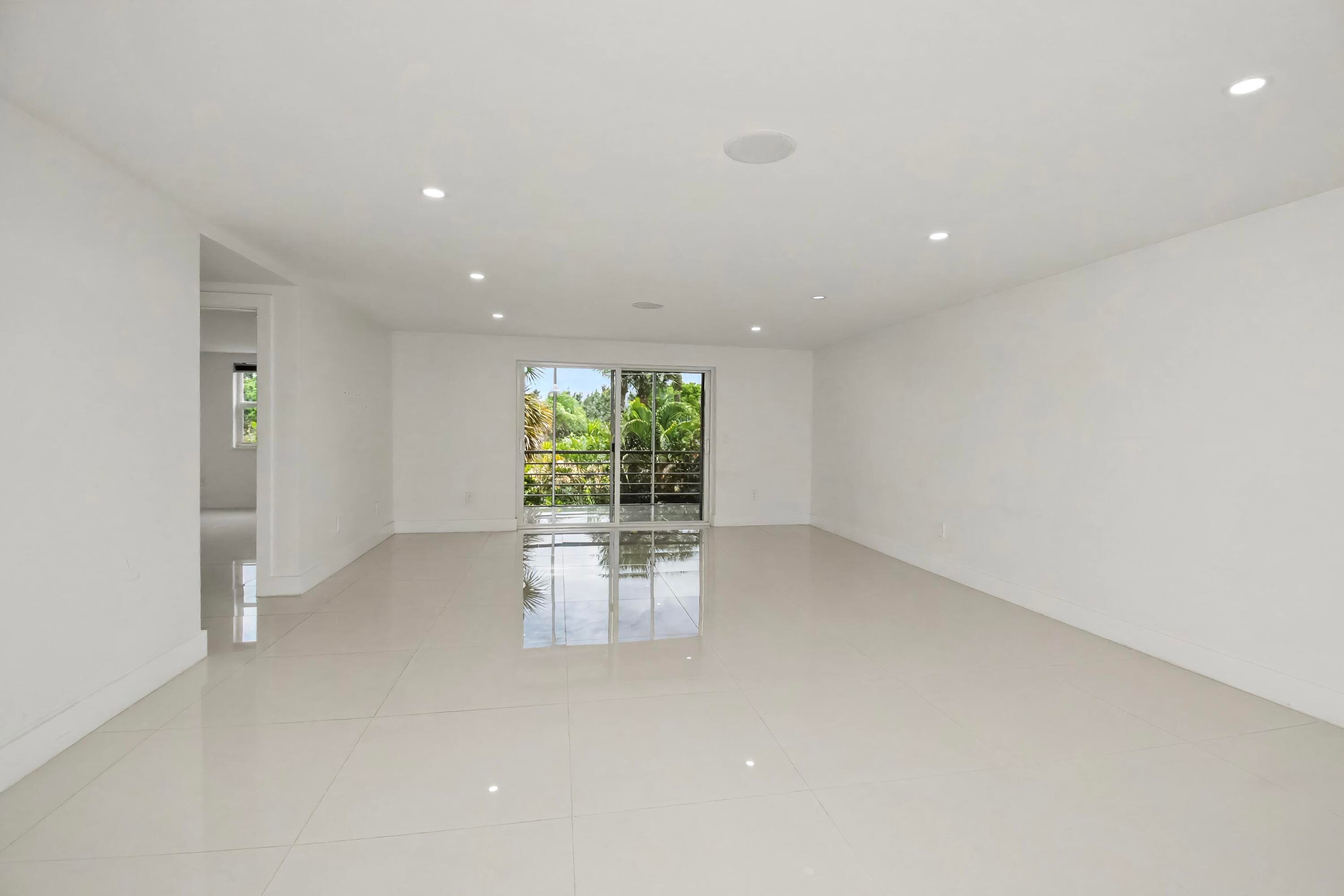 10110 Boca Entrada Blvd 305, Boca Raton, FL 33428 — photo 2 of 15