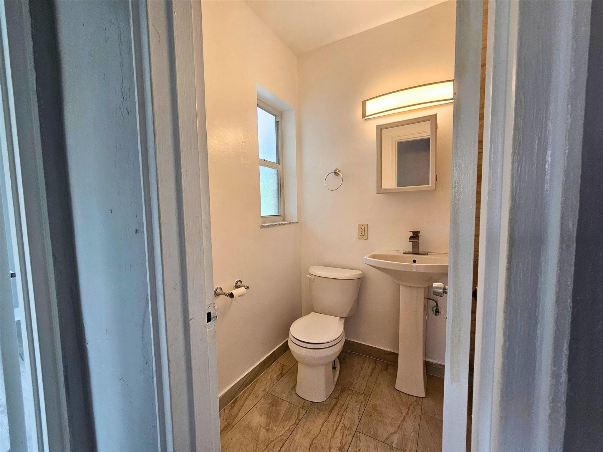 701 NE 16th Avenue 26, Fort Lauderdale, FL 33304 — photo 13 of 19
