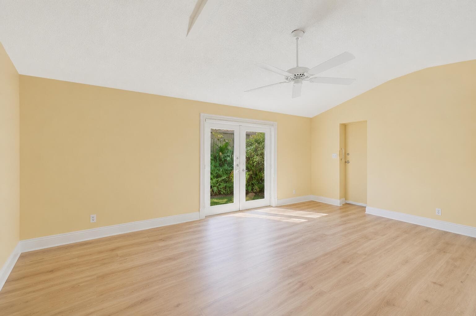 2525 NE 21st Court, Fort Lauderdale, FL 33305 — photo 20 of 62
