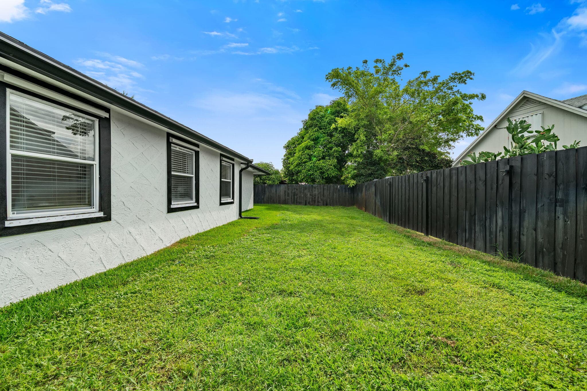 908 Hibiscus Drive, Royal Palm Beach, FL 33411 — photo 26 of 33