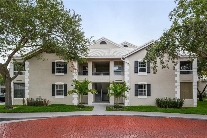 2850 N Oakland Forest Drive 215, Oakland Park, FL 33309 — photo 1 of 25