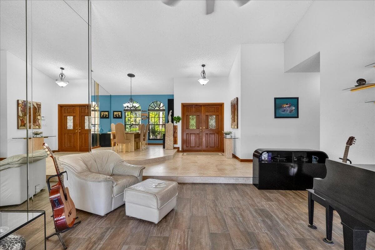 5044 NW 81st Avenue, Coral Springs, FL 33067 — photo 8 of 58