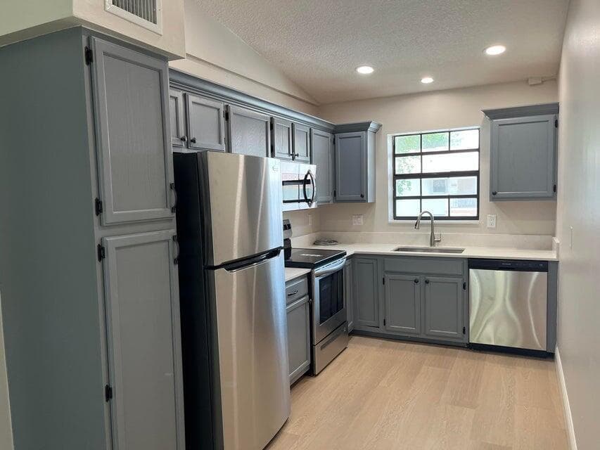 315 Palmwood Place 2170, Boca Raton, FL 33431 — photo 5 of 17