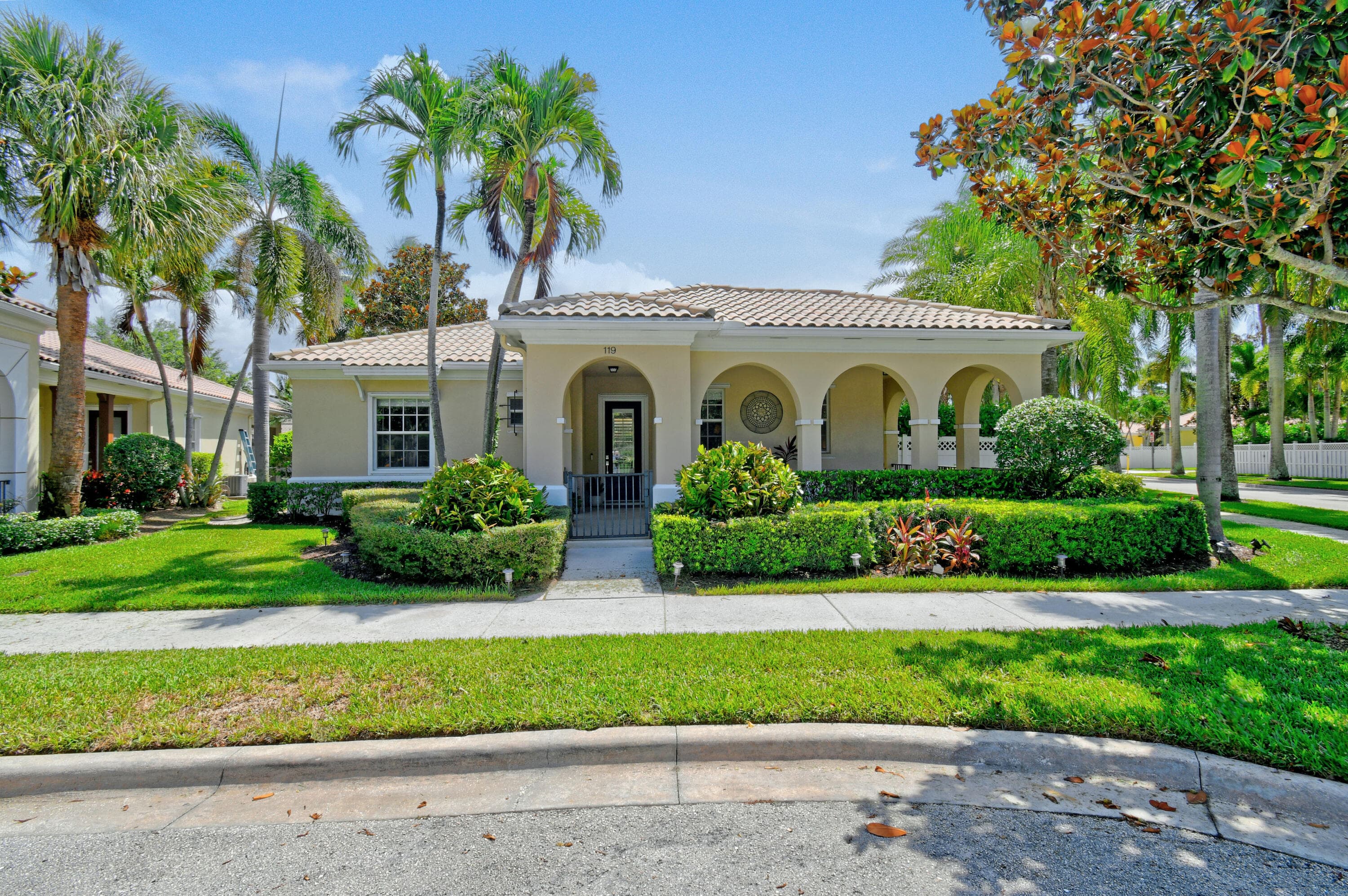 119 San Remo Drive, Jupiter, FL 33458 — photo 4 of 47