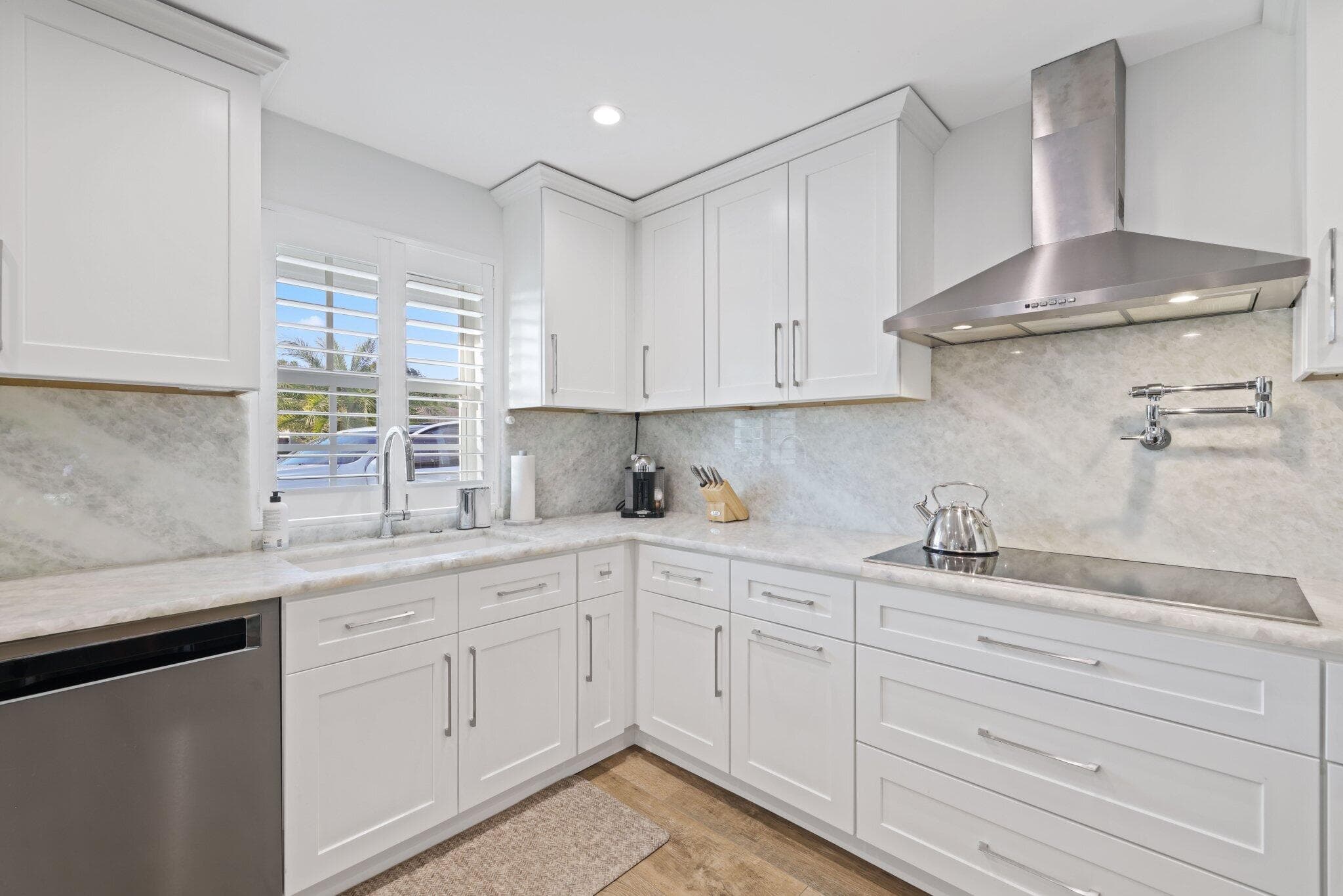 418 Oyster Road, North Palm Beach, FL 33408 — photo 15 of 45
