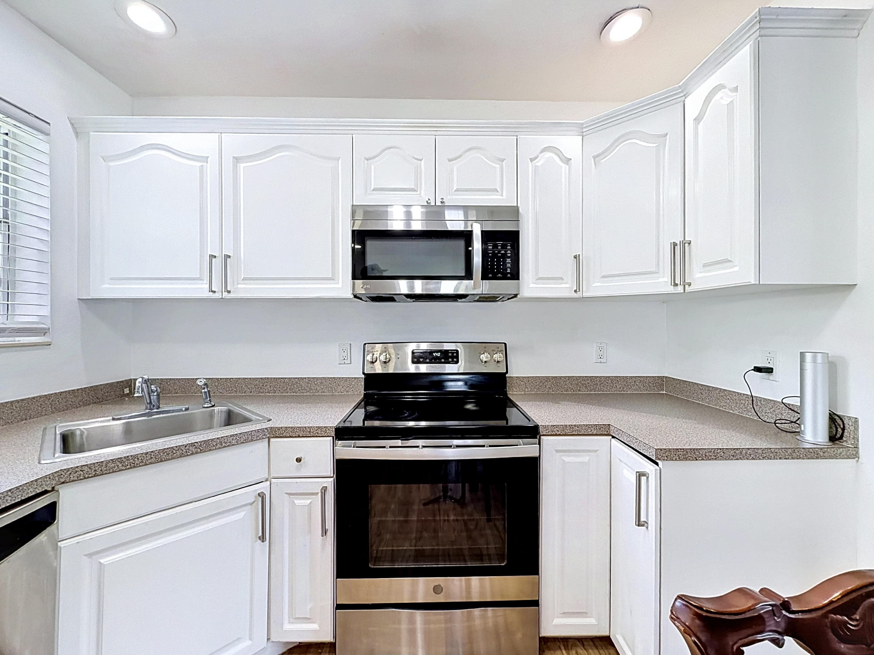 2000 NE 62nd Street, Fort Lauderdale, FL 33308 — photo 12 of 30