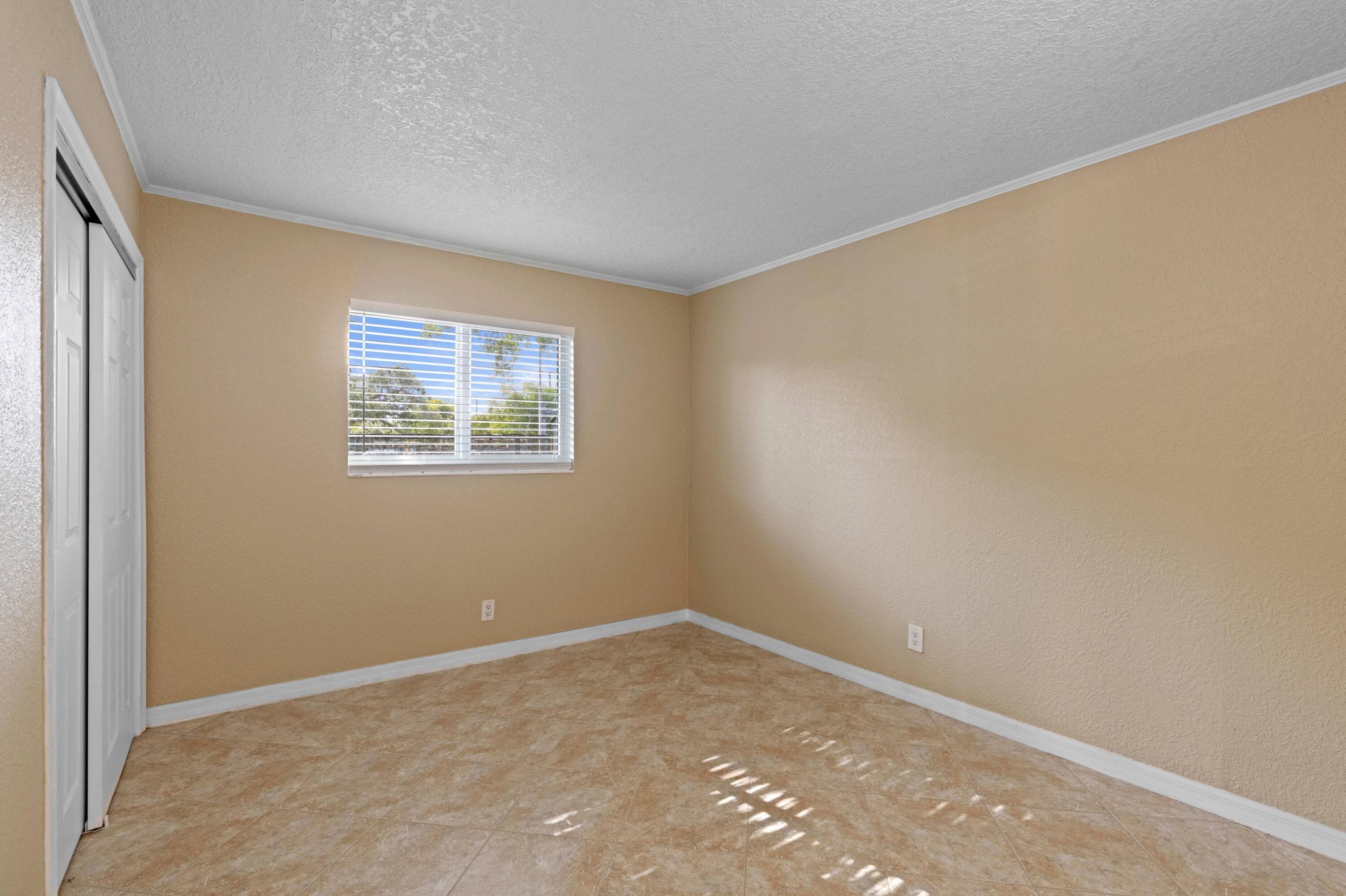 309 NE 16th Street 4, Fort Lauderdale, FL 33304 — photo 11 of 24