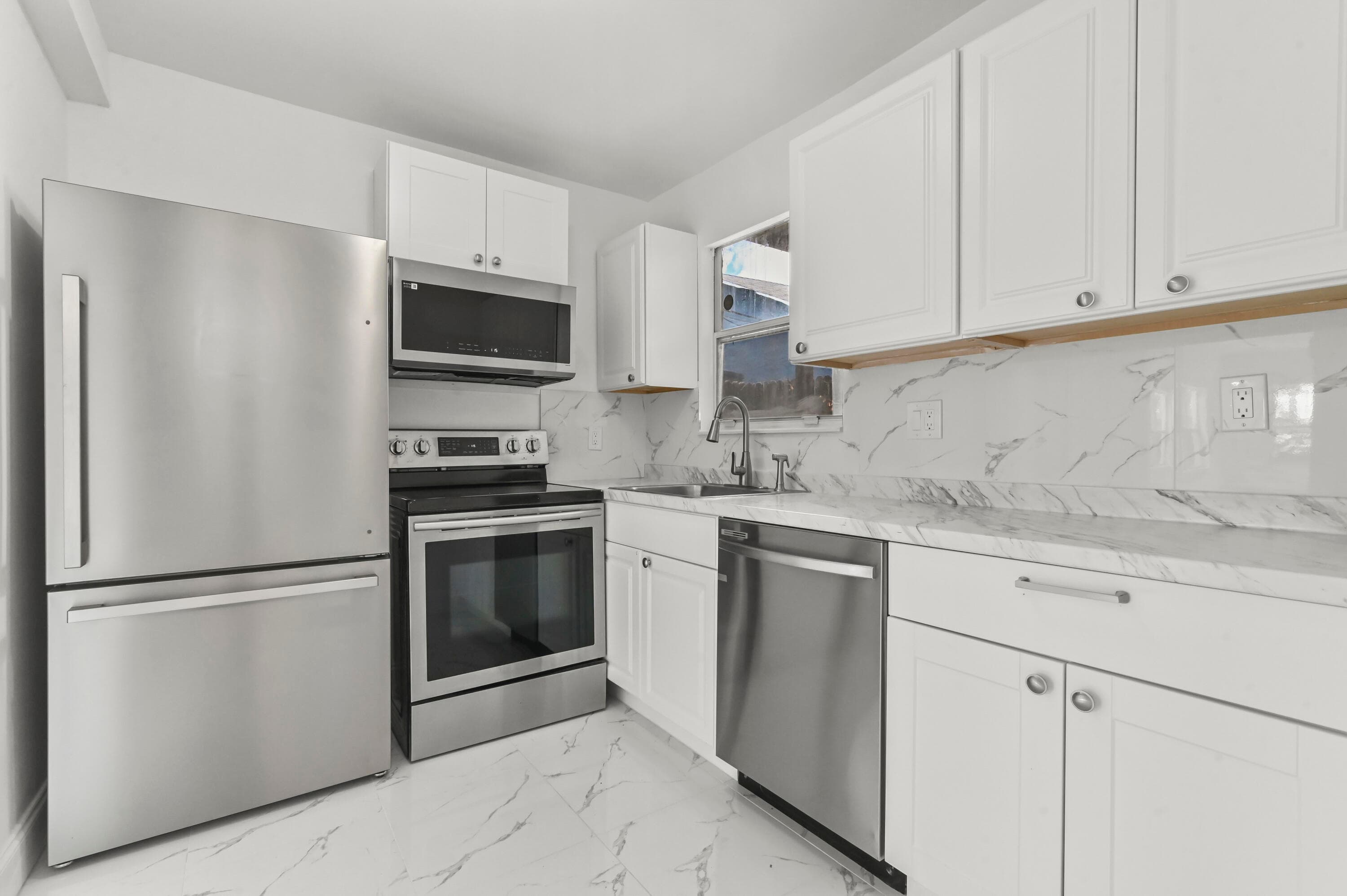 515 Putnam Road, West Palm Beach, FL 33405 — photo 12 of 18
