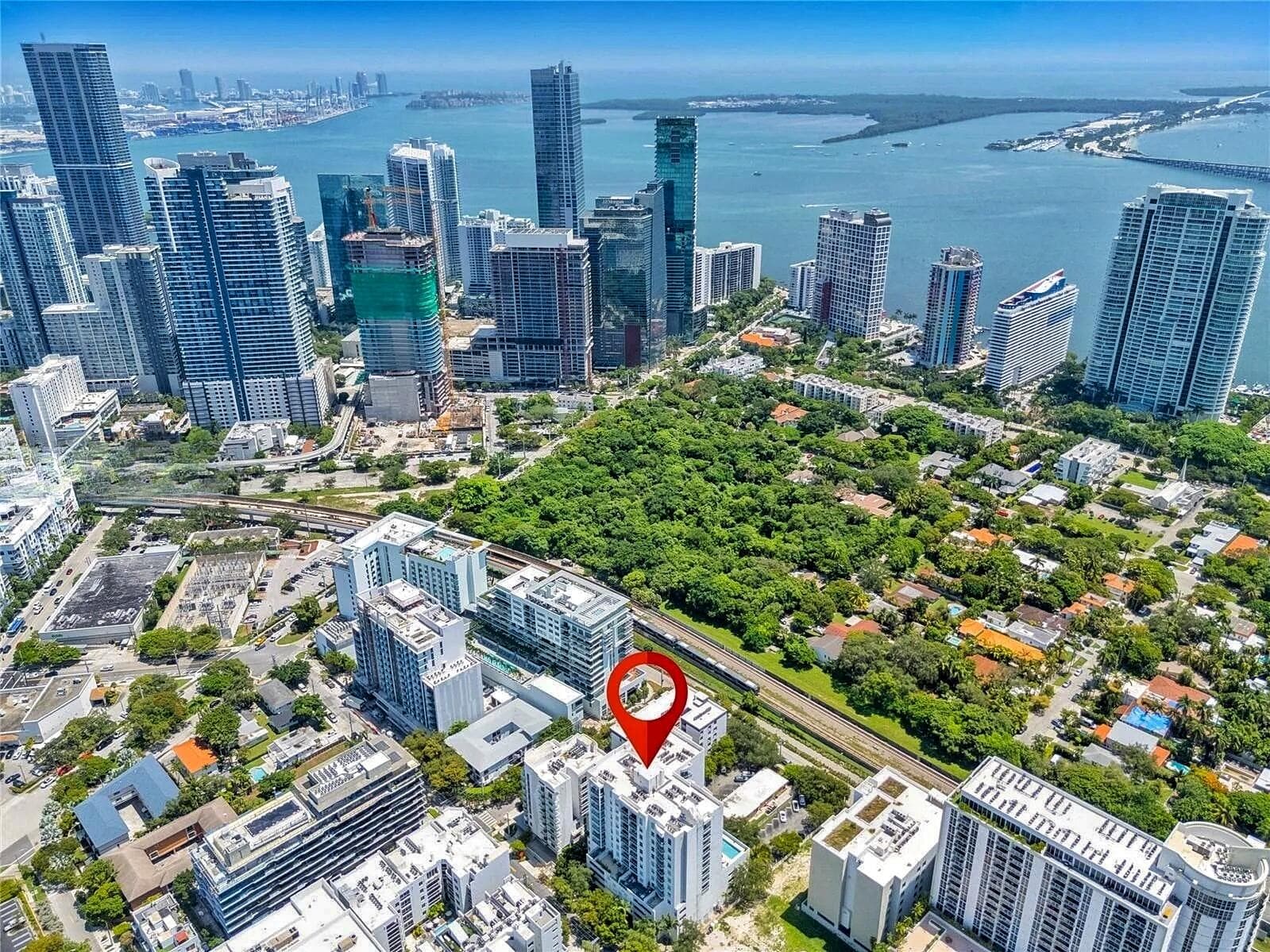 1723 SW 2nd Avenue 909, Miami, FL 33129 — photo 3 of 53