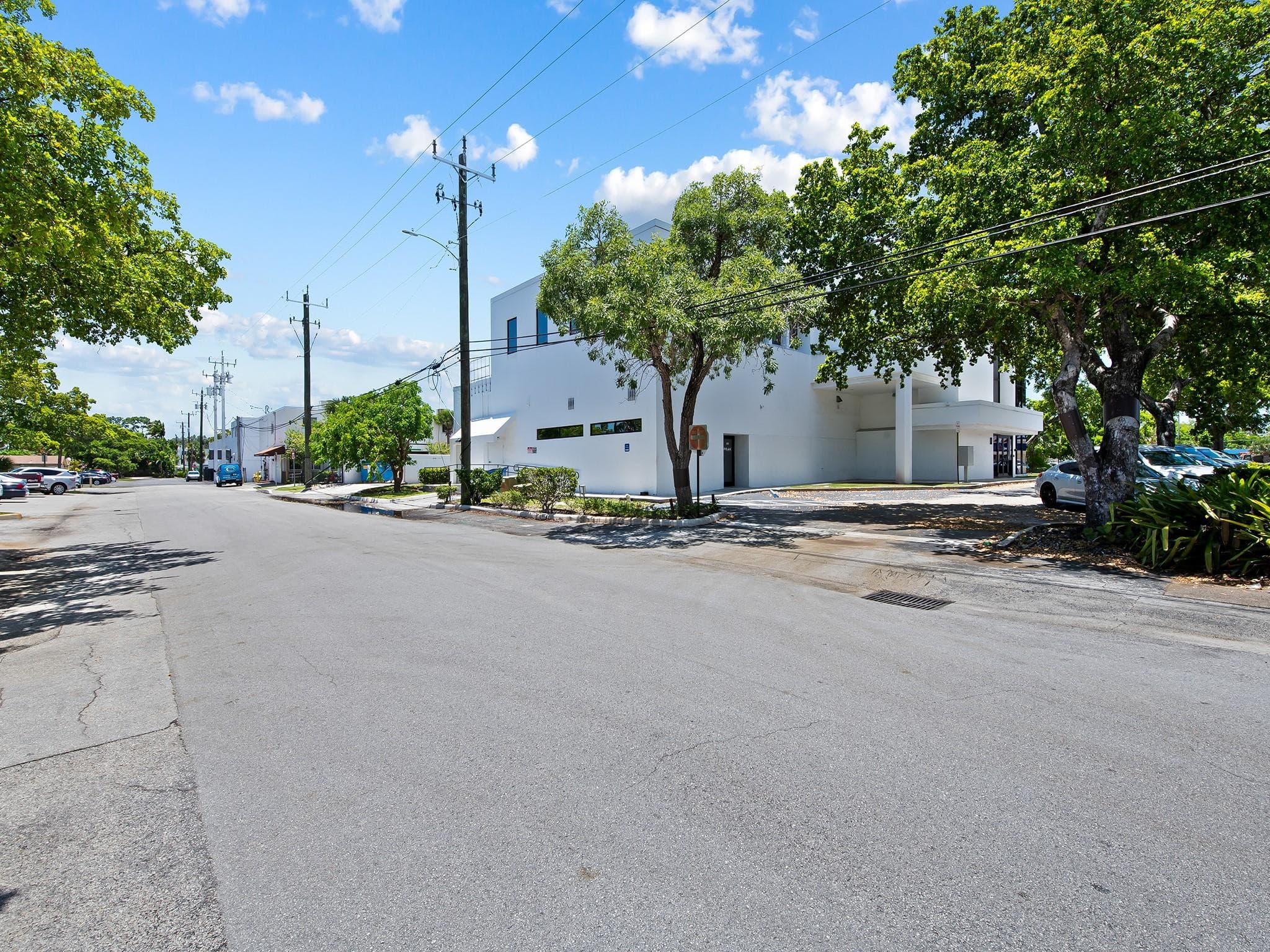 1471 NE 26th Street, Wilton Manors, FL 33305 — photo 10 of 34