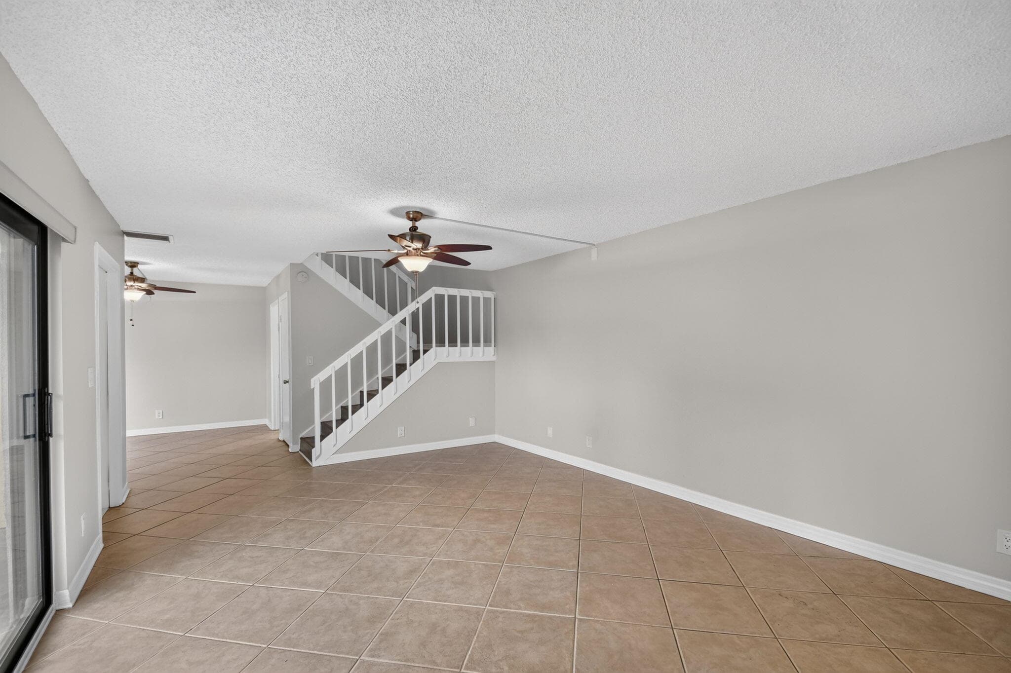 744 Springdale Circle, Palm Springs, FL 33461 — photo 7 of 40