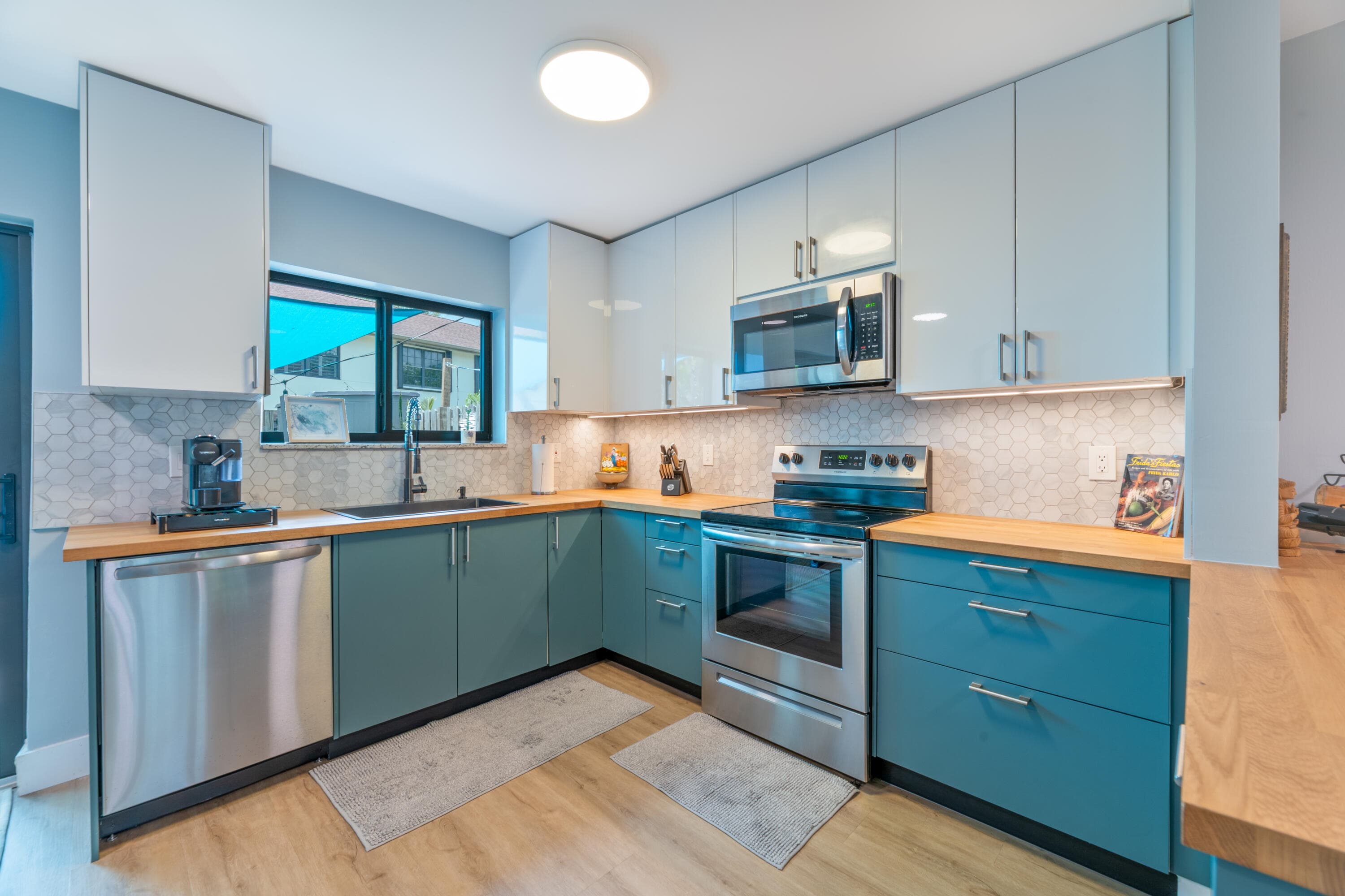 308 City View Drive, Fort Lauderdale, FL 33311 — photo 1 of 47