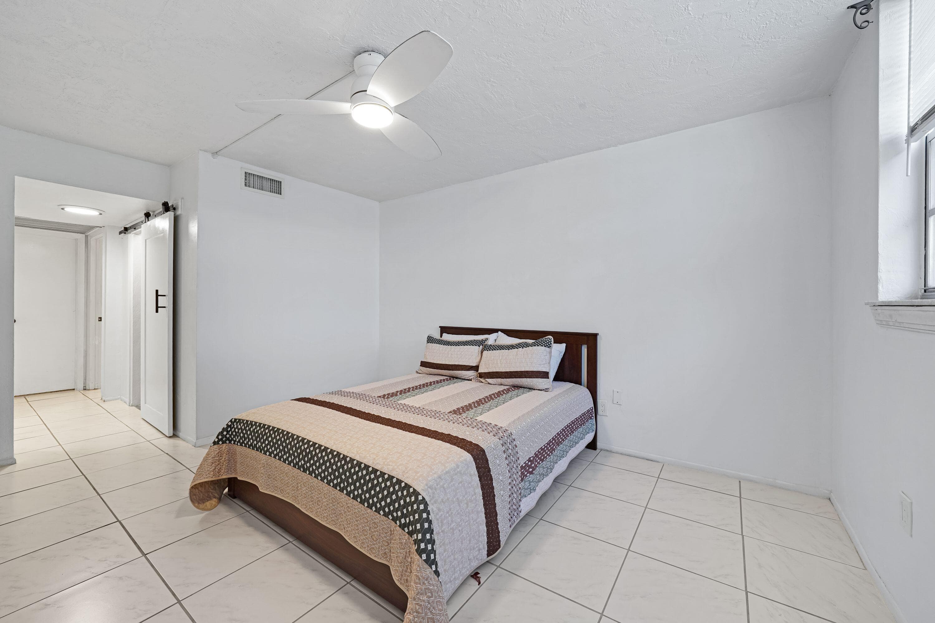 7100 NW 17th Street 220, Plantation, FL 33313 — photo 13 of 34