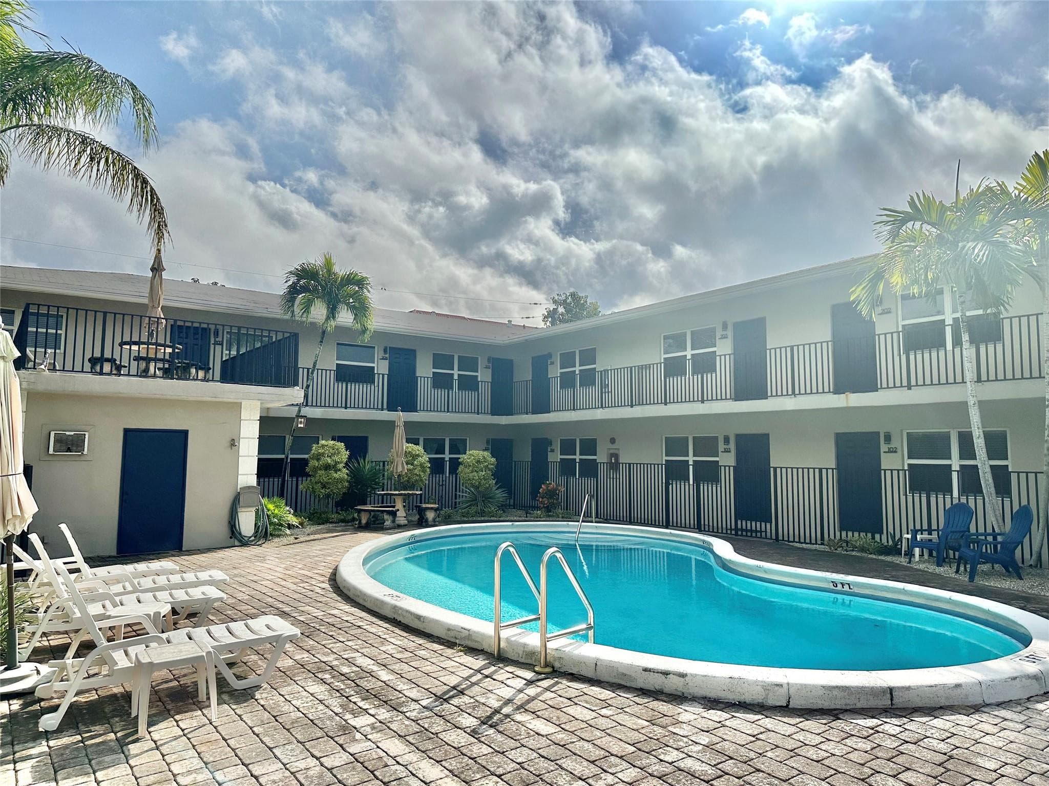660 NE 11th Avenue 202, Fort Lauderdale, FL 33304 — photo 16 of 18