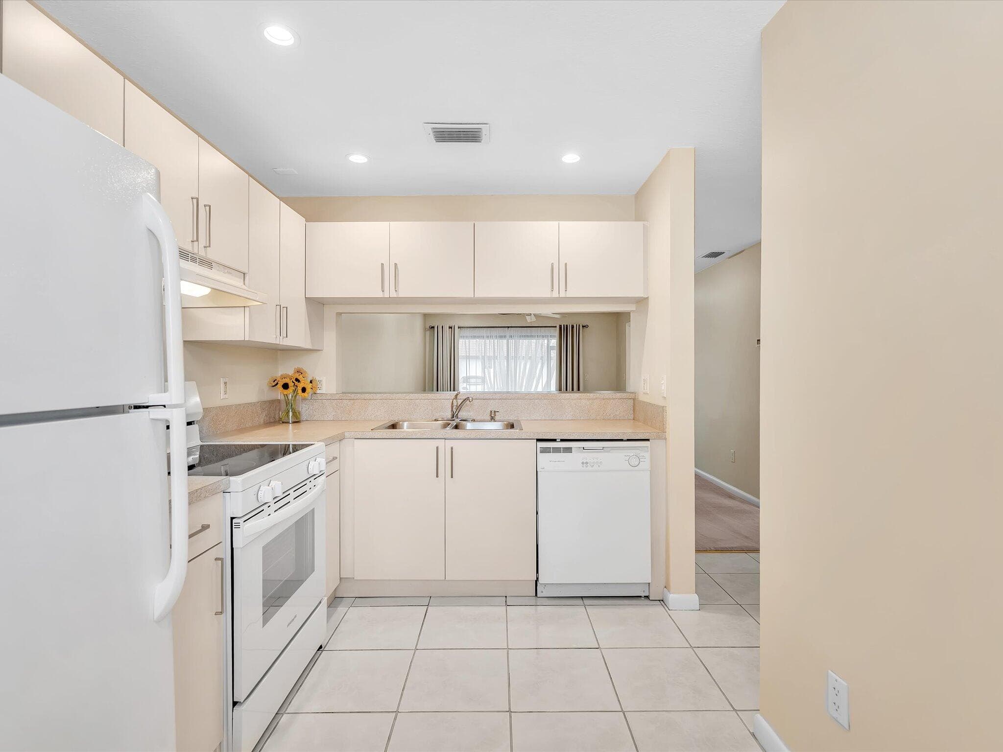 299 NW 36th Avenue, Deerfield Beach, FL 33442 — photo 15 of 46