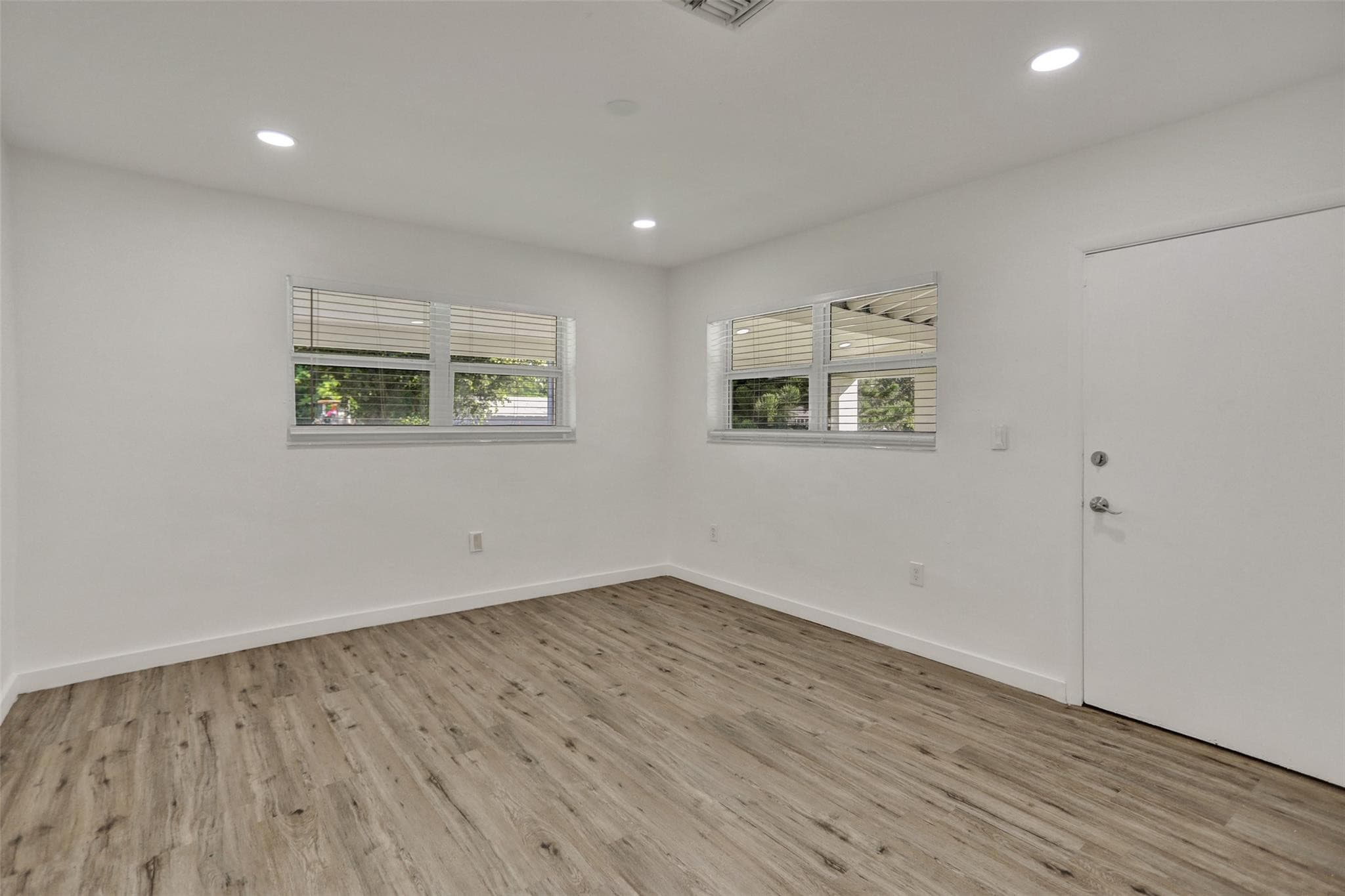 30 NE 139th Street, Miami, FL 33161 — photo 24 of 71