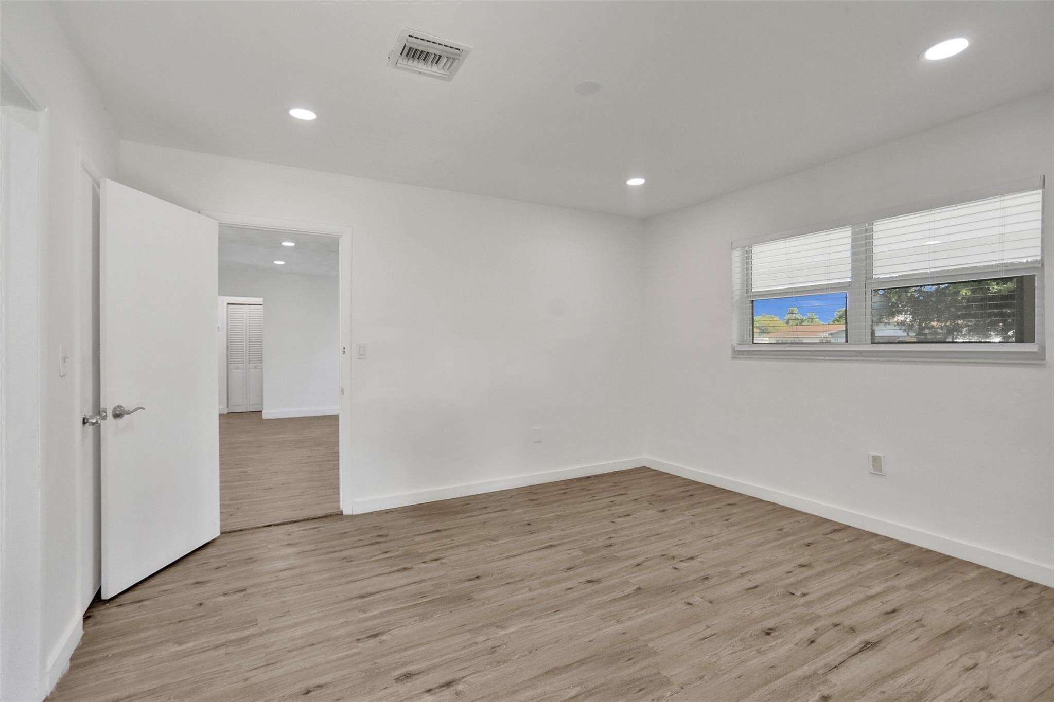 30 NE 139th Street, Miami, FL 33161 — photo 28 of 71
