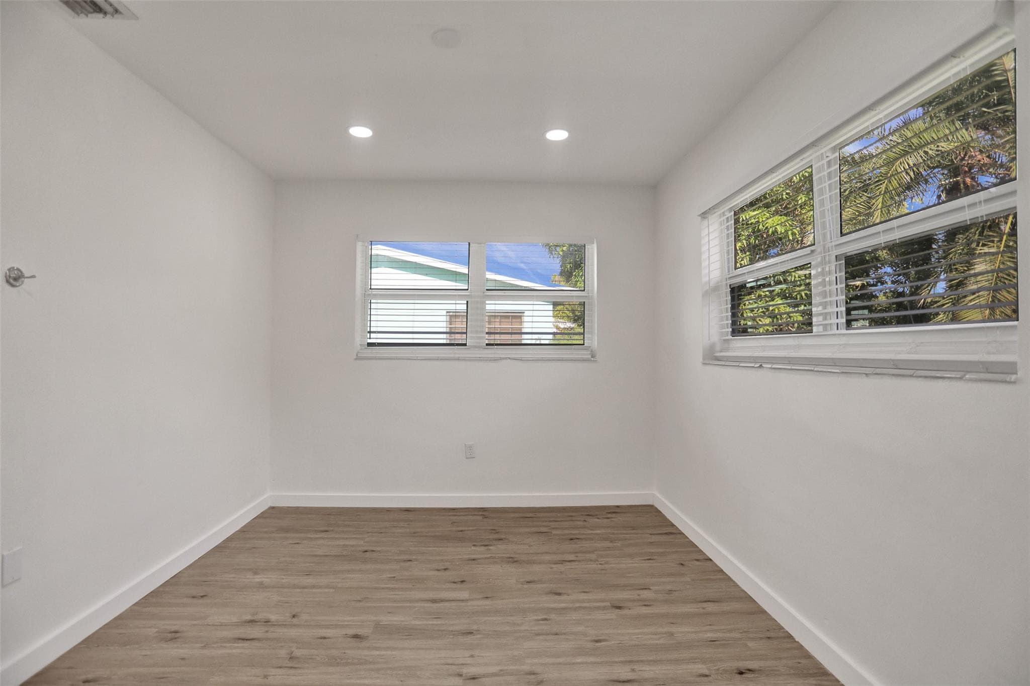 30 NE 139th Street, Miami, FL 33161 — photo 38 of 71