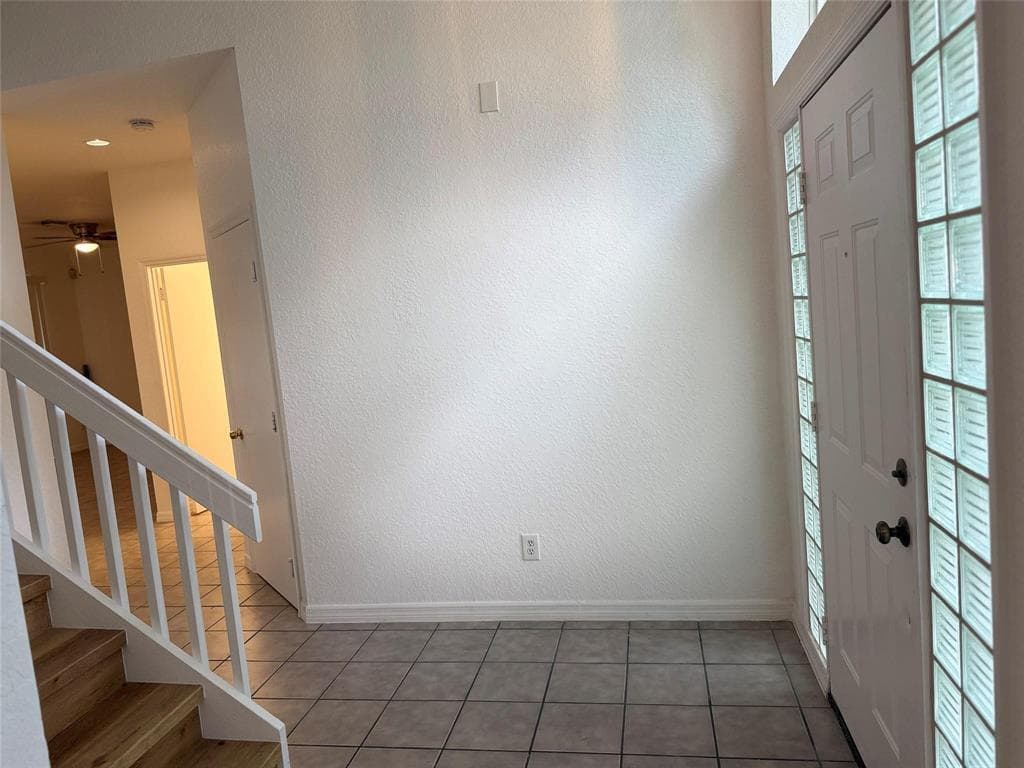 2927 Bogota Avenue, Hollywood, FL 33026 — photo 14 of 37