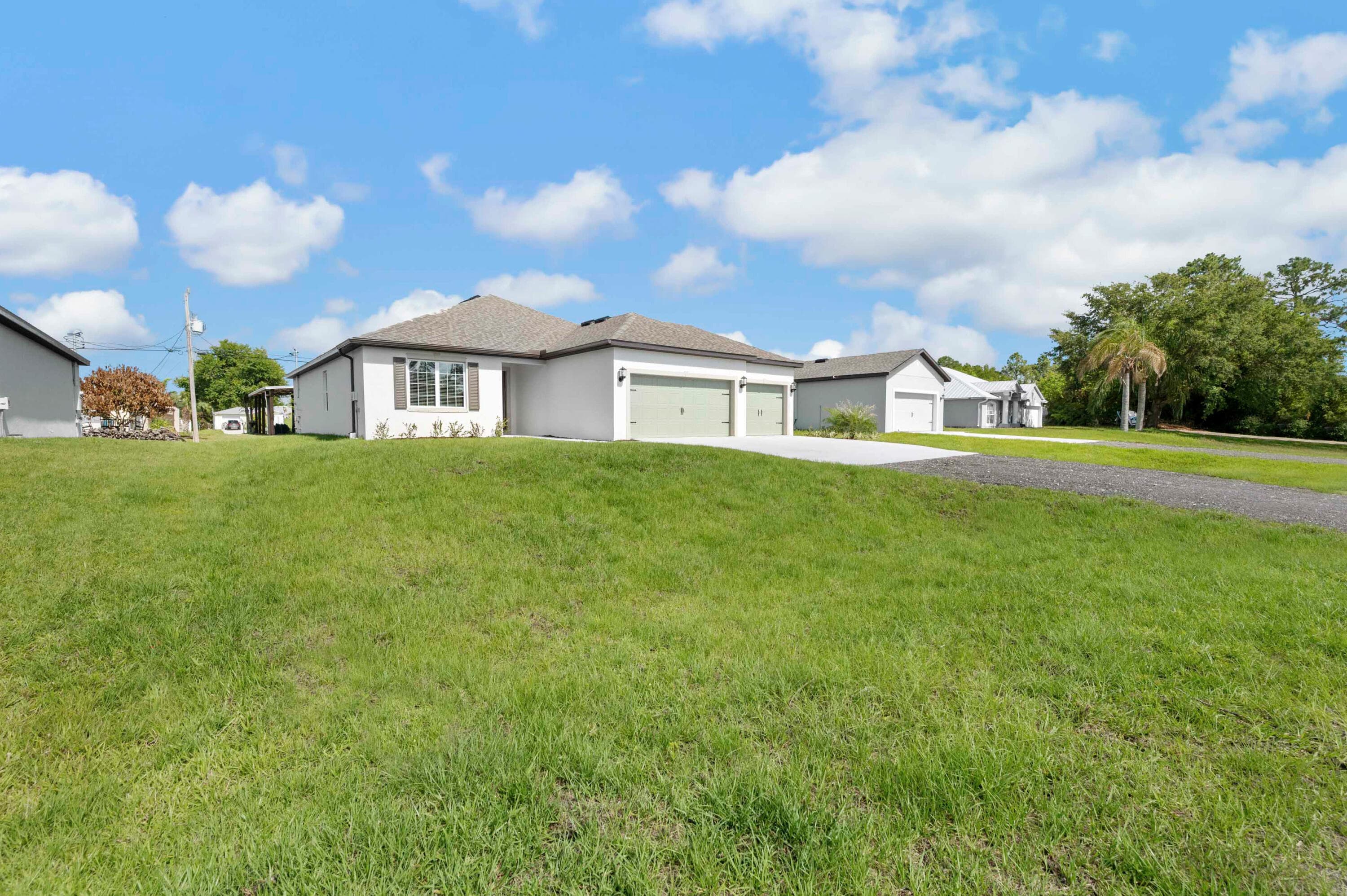 8225 95th Avenue, Vero Beach, FL 32967 — photo 2 of 28