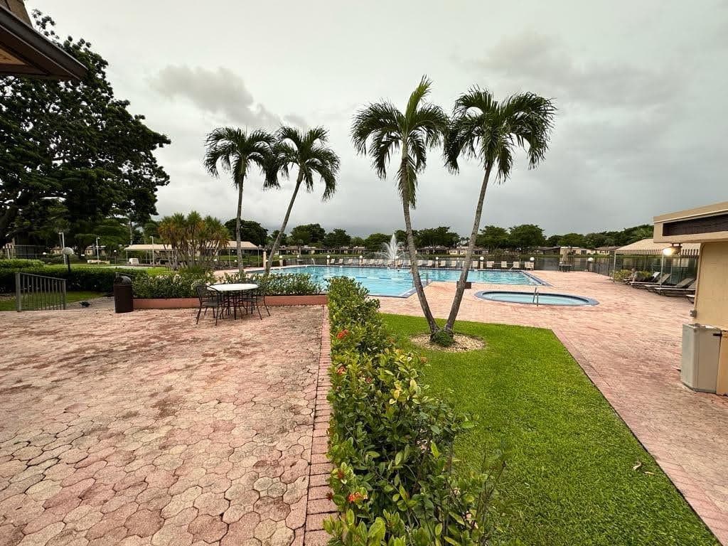100 Berkley Road 109, Hollywood, FL 33024 — photo 28 of 54