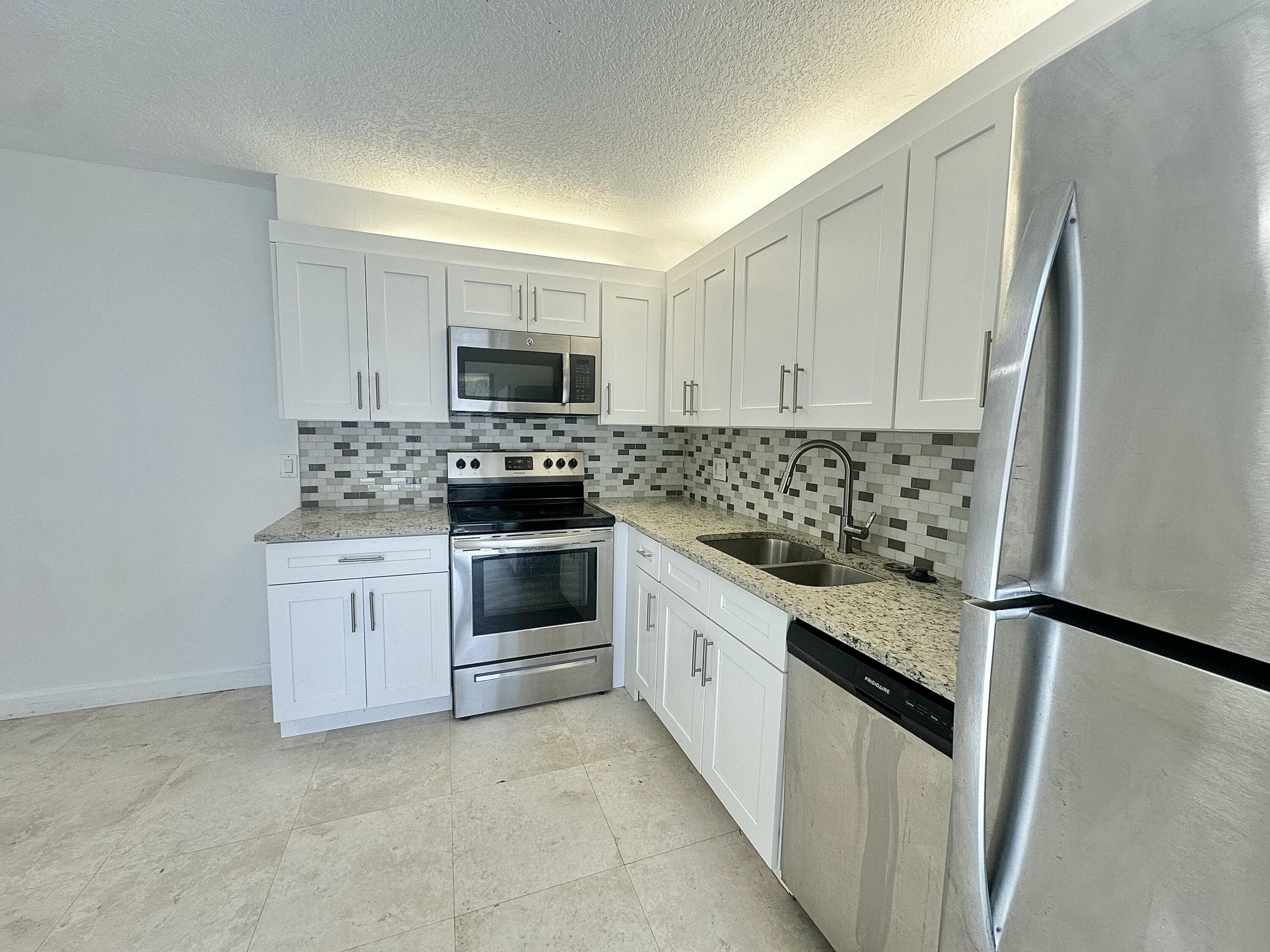 173 Lake Arbor Drive, Palm Springs, FL 33461 — photo 11 of 29