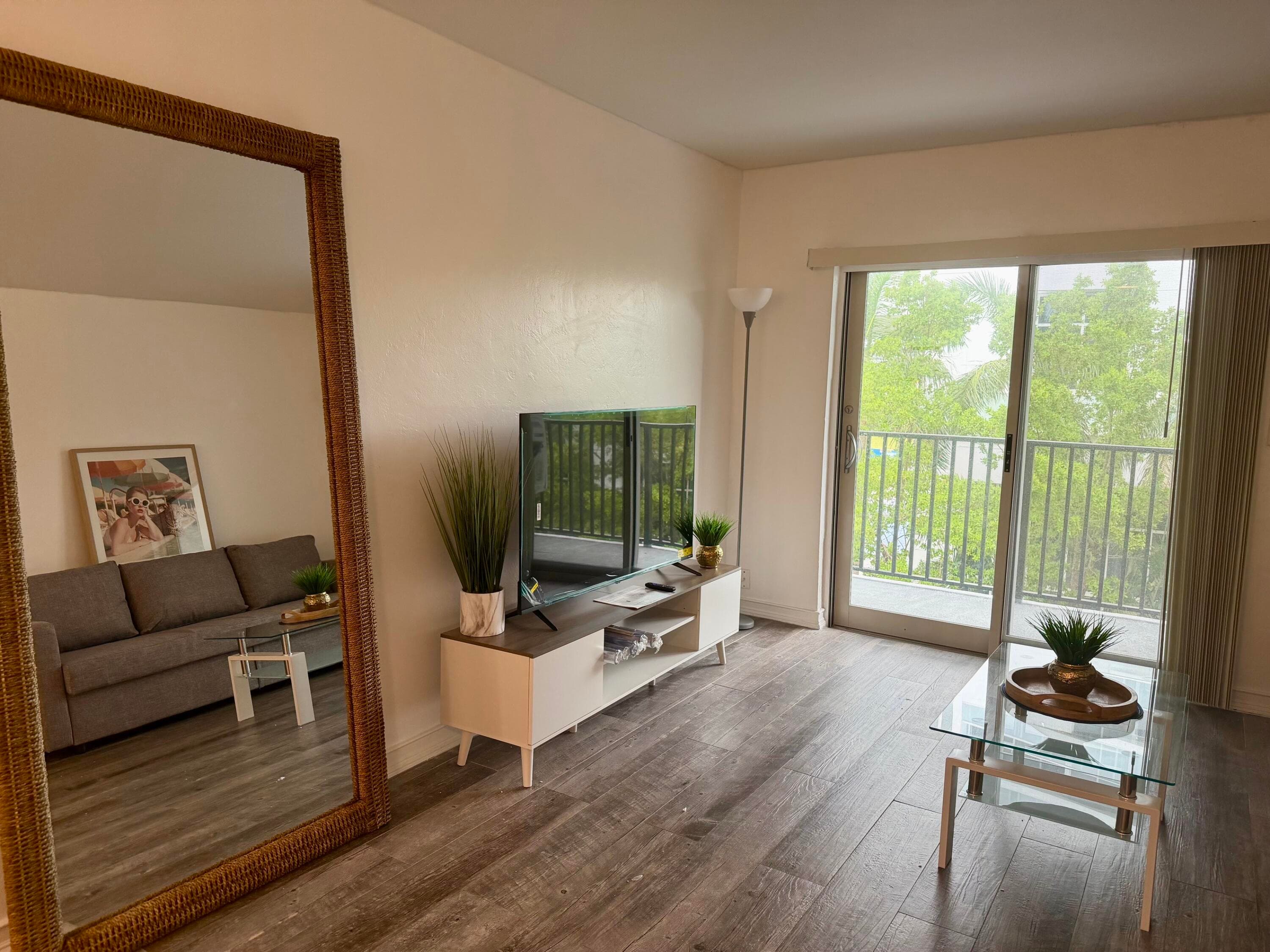 3000 Riomar Street 410, Fort Lauderdale, FL 33304 — photo 5 of 26