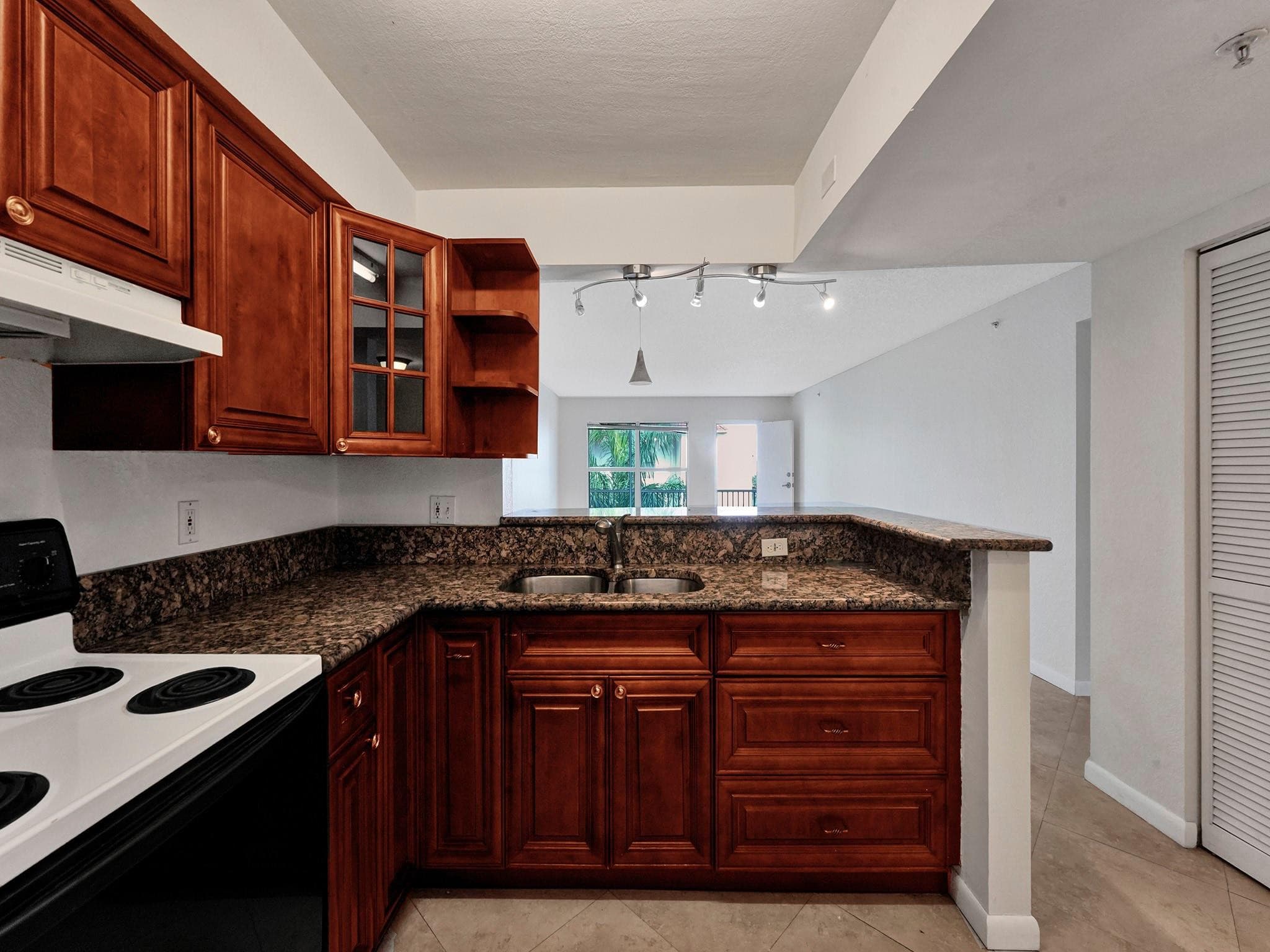 4025 N Federal Highway B311, Fort Lauderdale, FL 33308 — photo 2 of 44