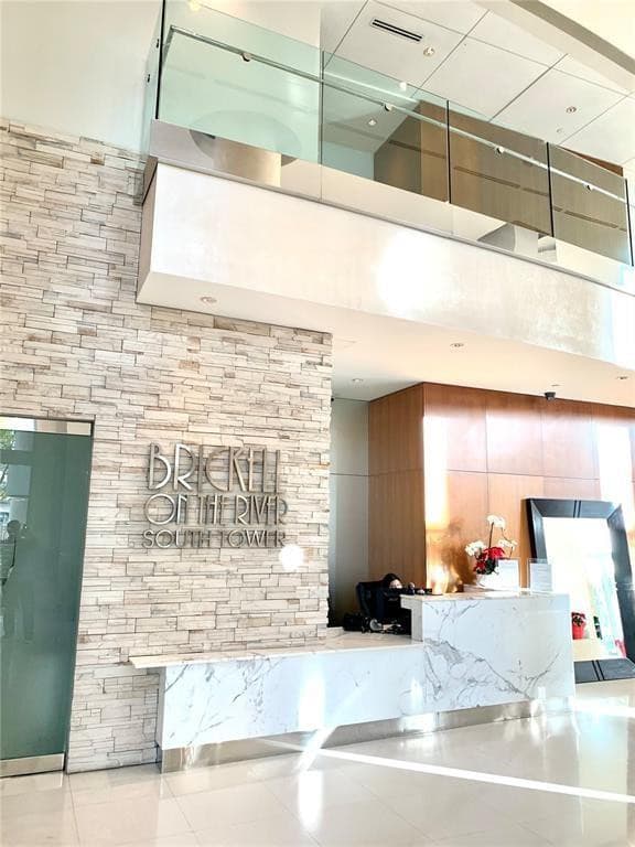 41 SE 5th Street 1615, Miami, FL 33131 — photo 13 of 14