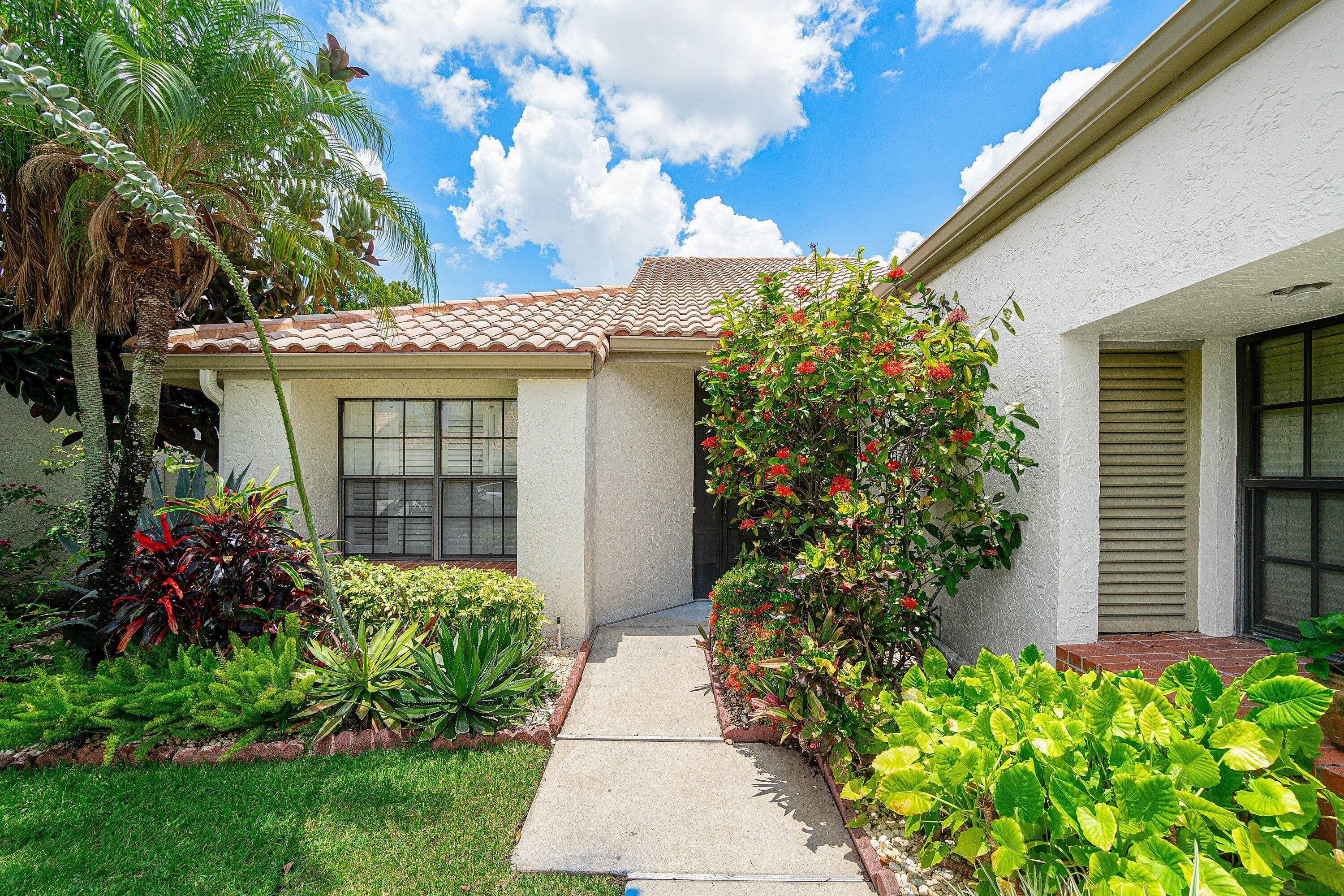 5635 Kiowa Circle, Boynton Beach, FL 33437 — photo 4 of 52