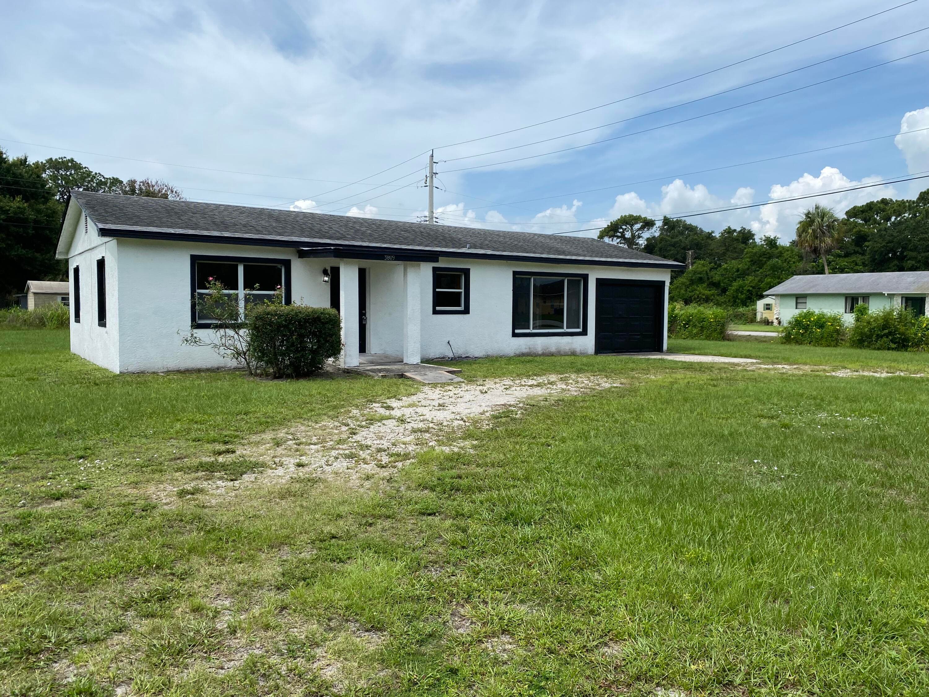 3809 Avenue P, Fort Pierce, FL 34947 — photo 1 of 14