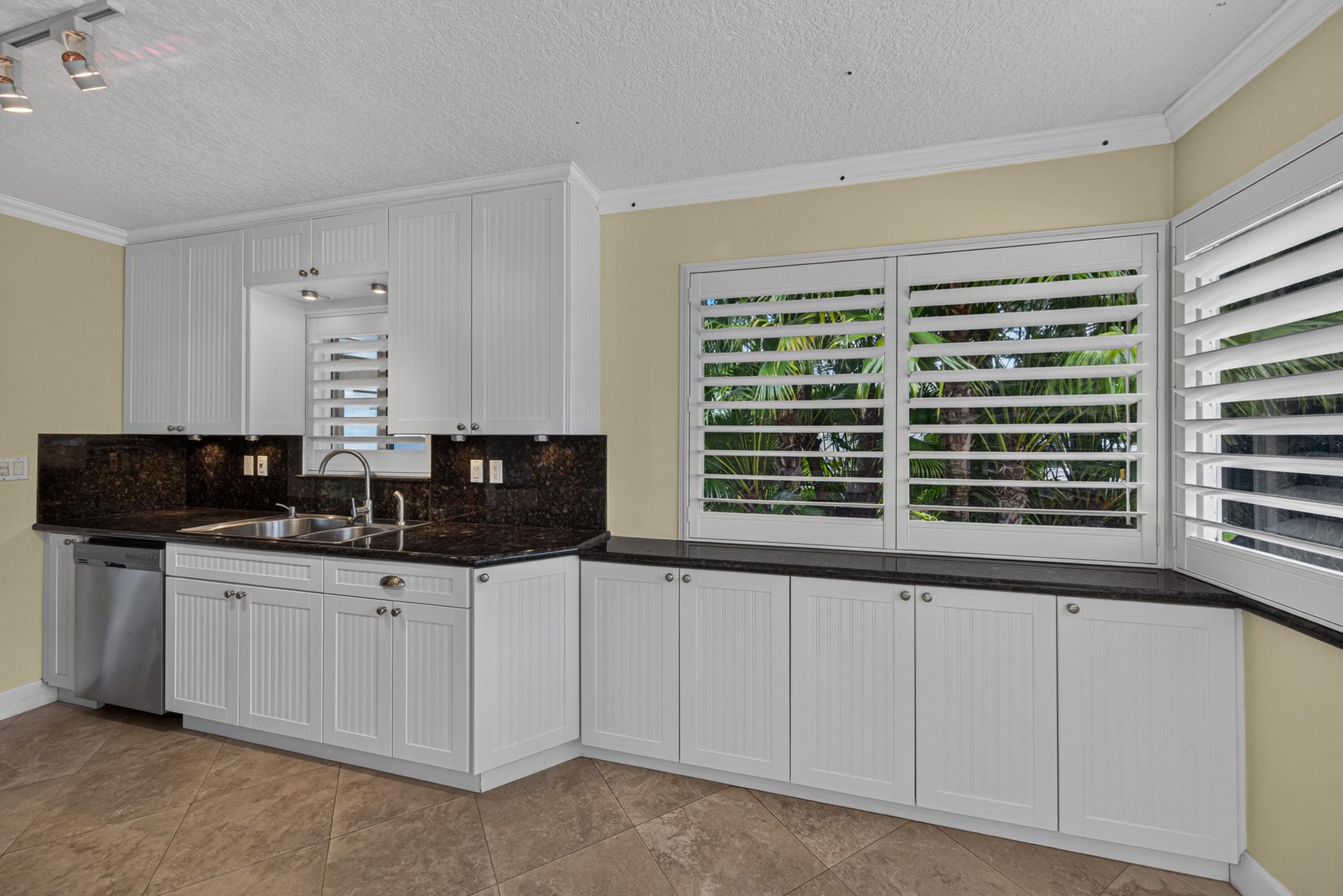 1325 Guava Isle, Fort Lauderdale, FL 33315 — photo 12 of 30