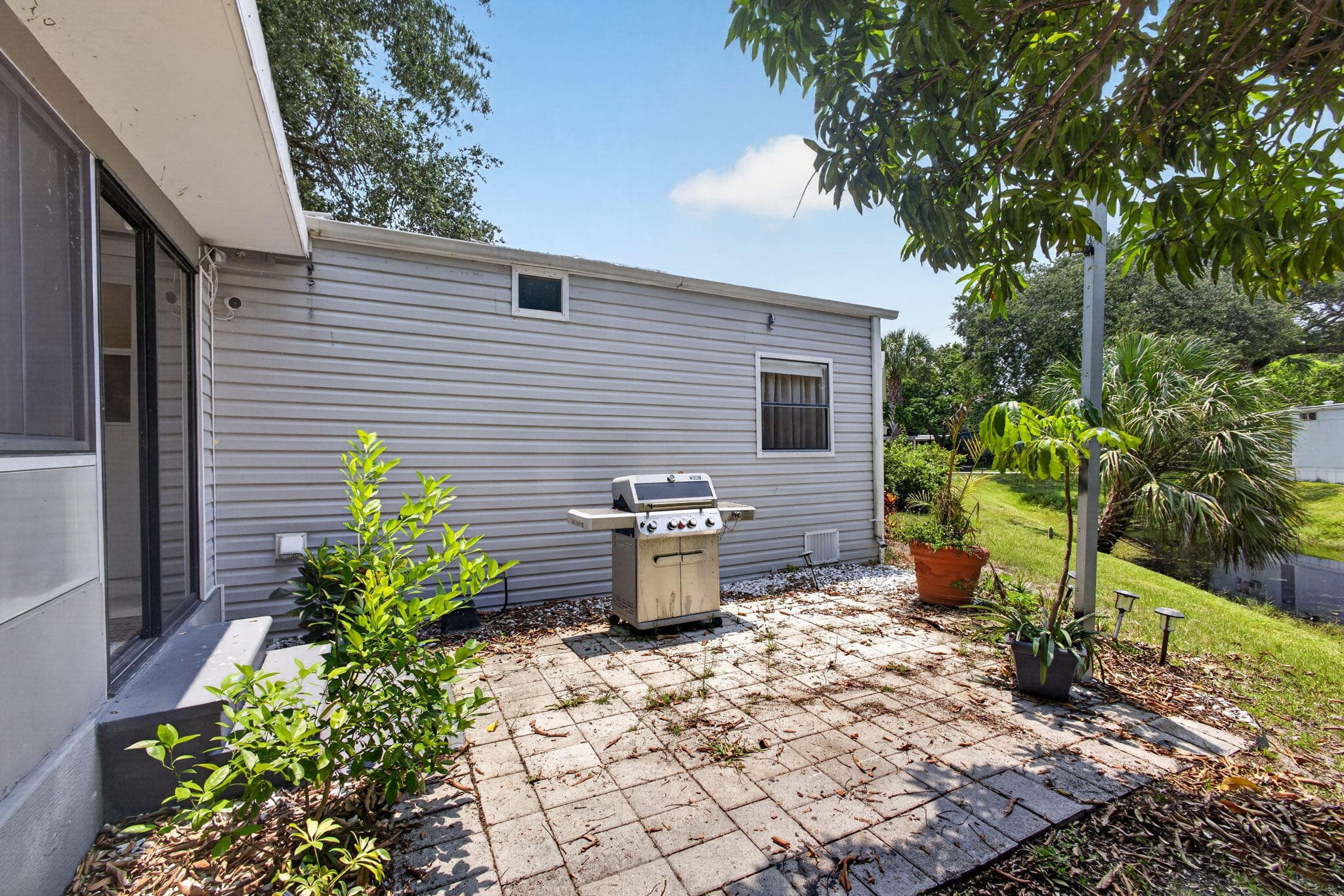 170 Maple Avenue W, Palm Beach Gardens, FL 33410 — photo 48 of 63