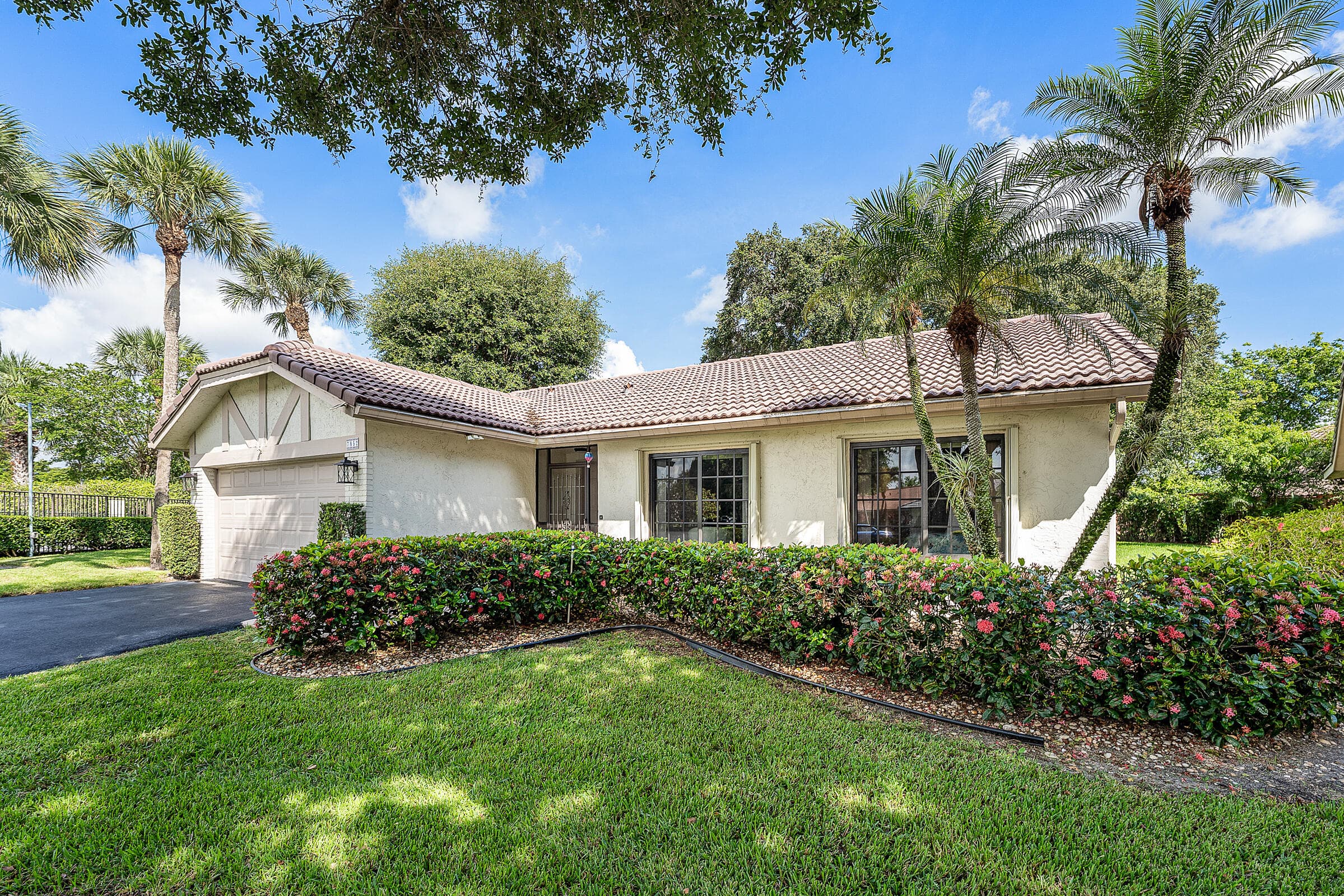 7852 Cloverfield Circle, Boca Raton, FL 33433 — photo 2 of 41
