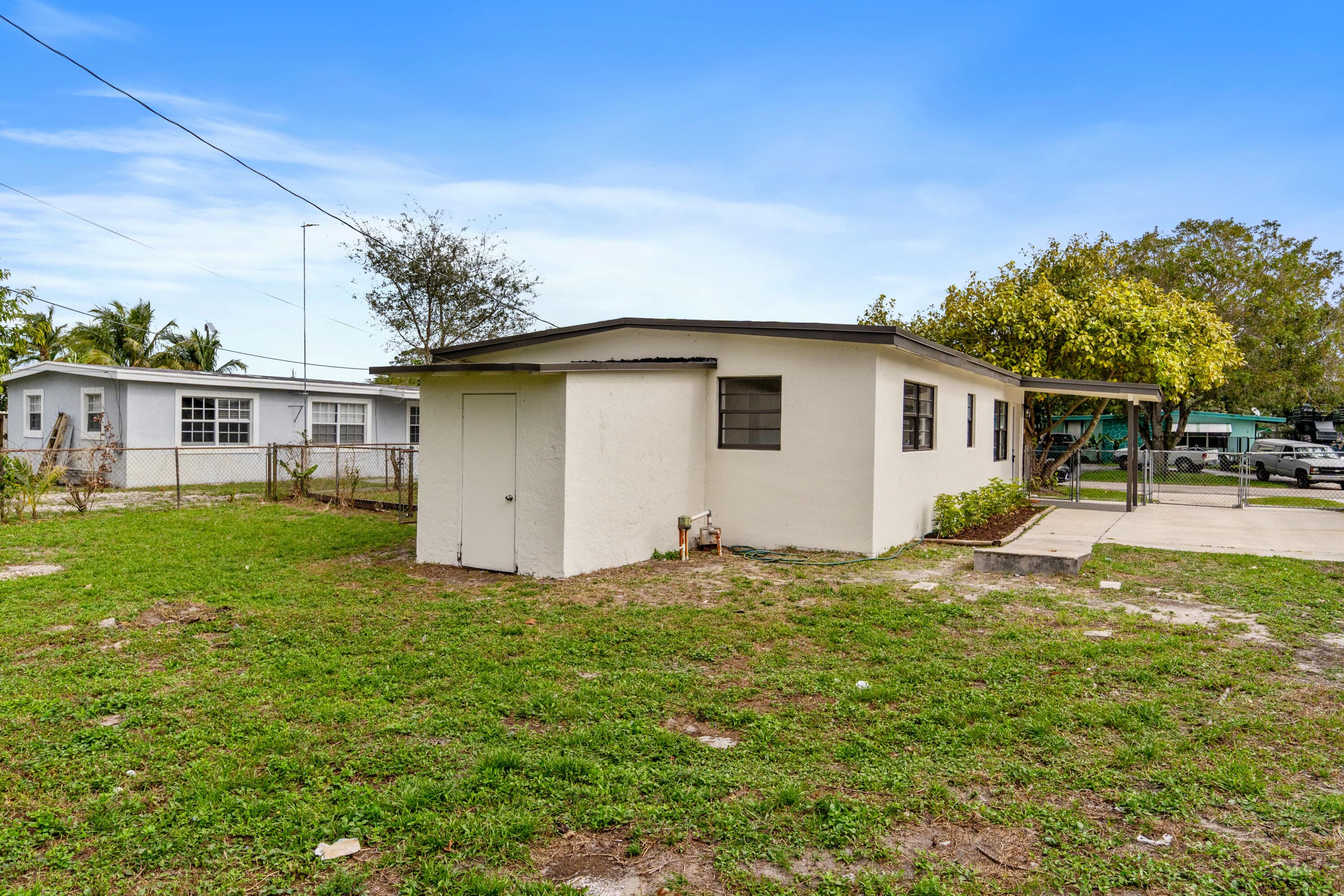 2415 Lewis, West Palm Beach, FL 33415 — photo 28 of 31