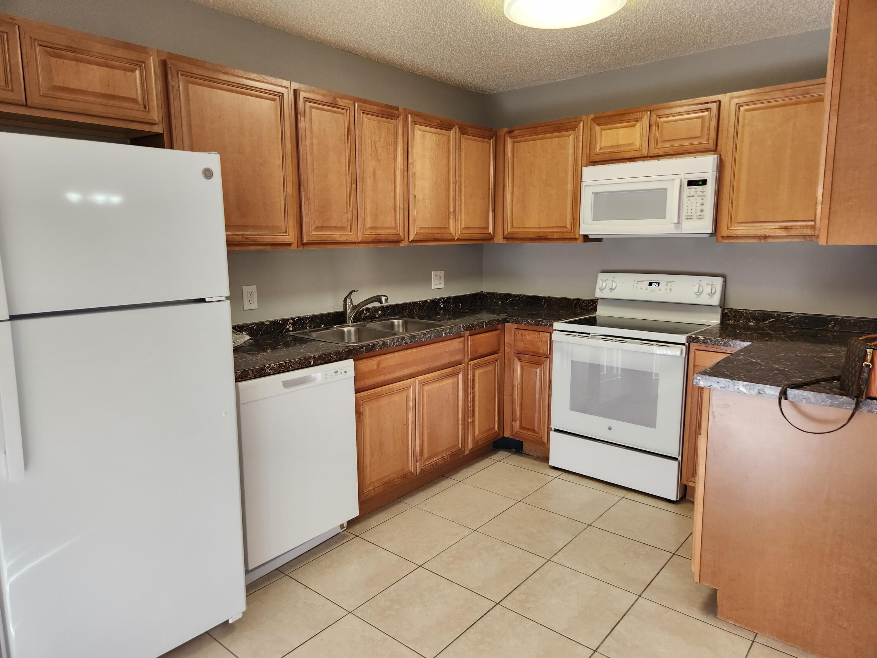 1749 N Congress Avenue C, West Palm Beach, FL 33401 — photo 3 of 24