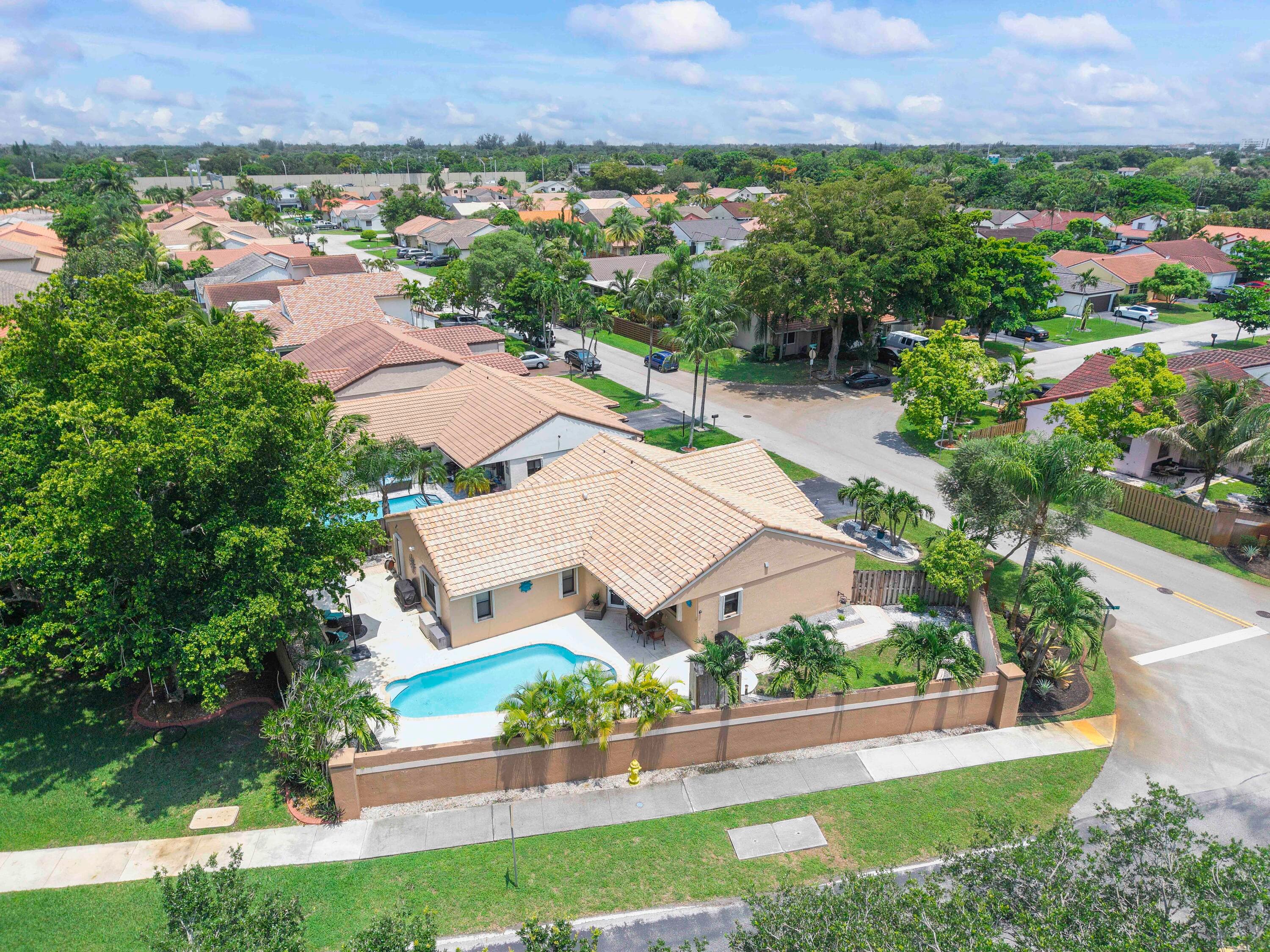 15681 Dover Court, Davie, FL 33331 — photo 24 of 30